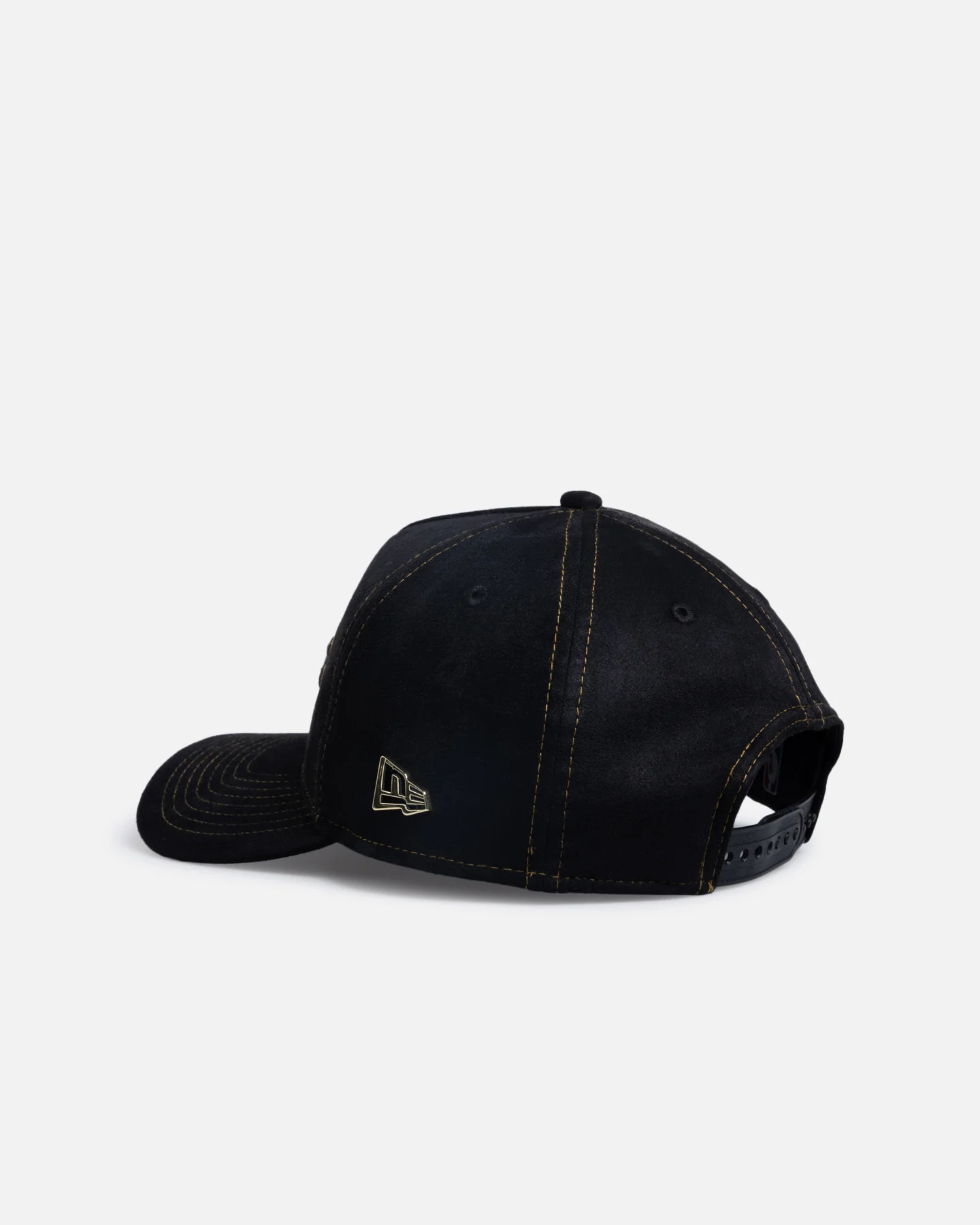 New Era Los Angeles Lakers 'Statement Suede 10 Year Anniversary' 9FORTY A-Frame Snapback Black Suede - Image 4
