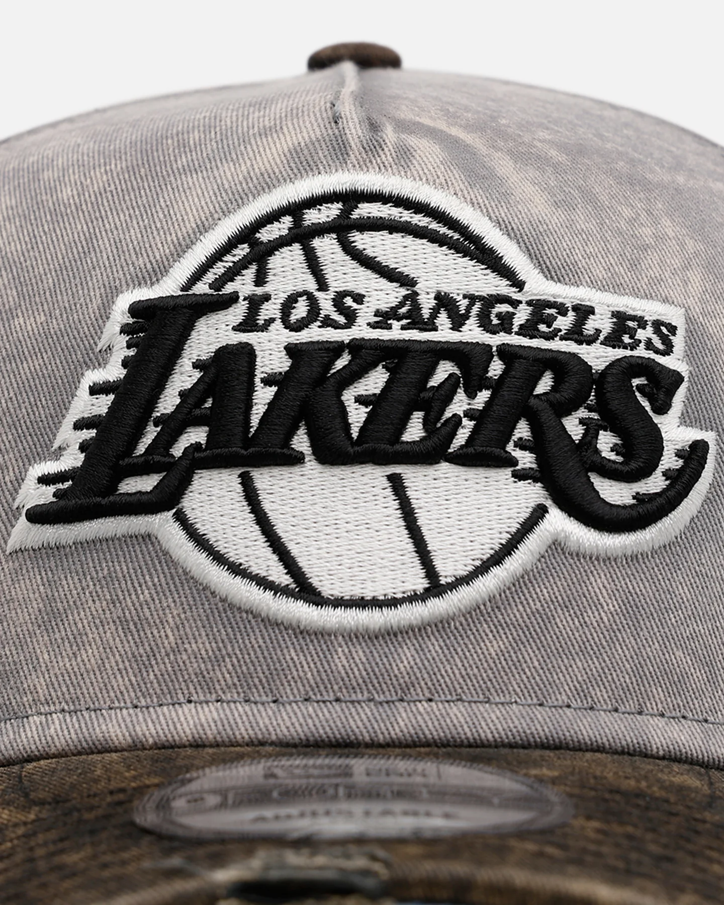 New Era Los Angeles Lakers 'Washed Storm Gray' 9FORTY A-Frame Snapback Gray - Image 5