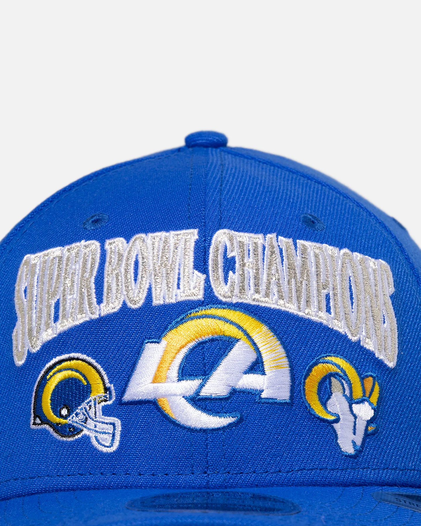New Era Los Angeles Rams 'Super Bowl Champs' 9SEVENTY Stretch Snapback Official Team Colour - Image 5