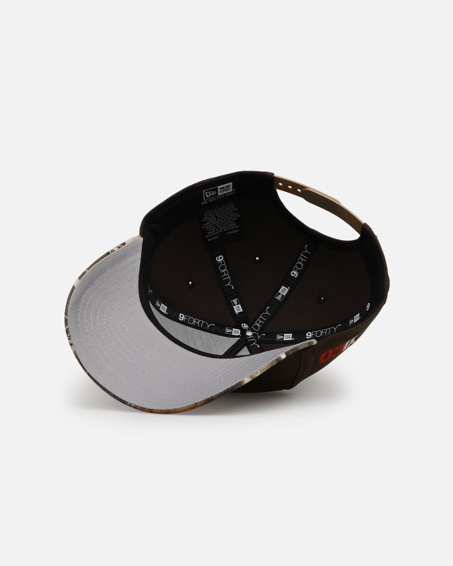 New Era Mexico National Baseball Team 'Great Outdoors' 9FORTY A-Frame Snapback Brown/Camo - Image 6