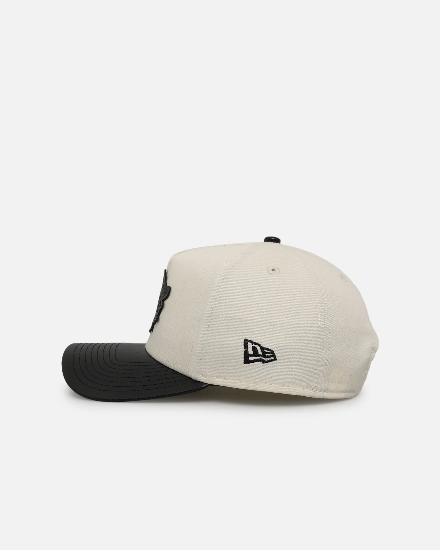 New Era Miami Dolphins 'Leather Visor' 9FORTY A-Frame Snapback Chrome White/Black - Image 4