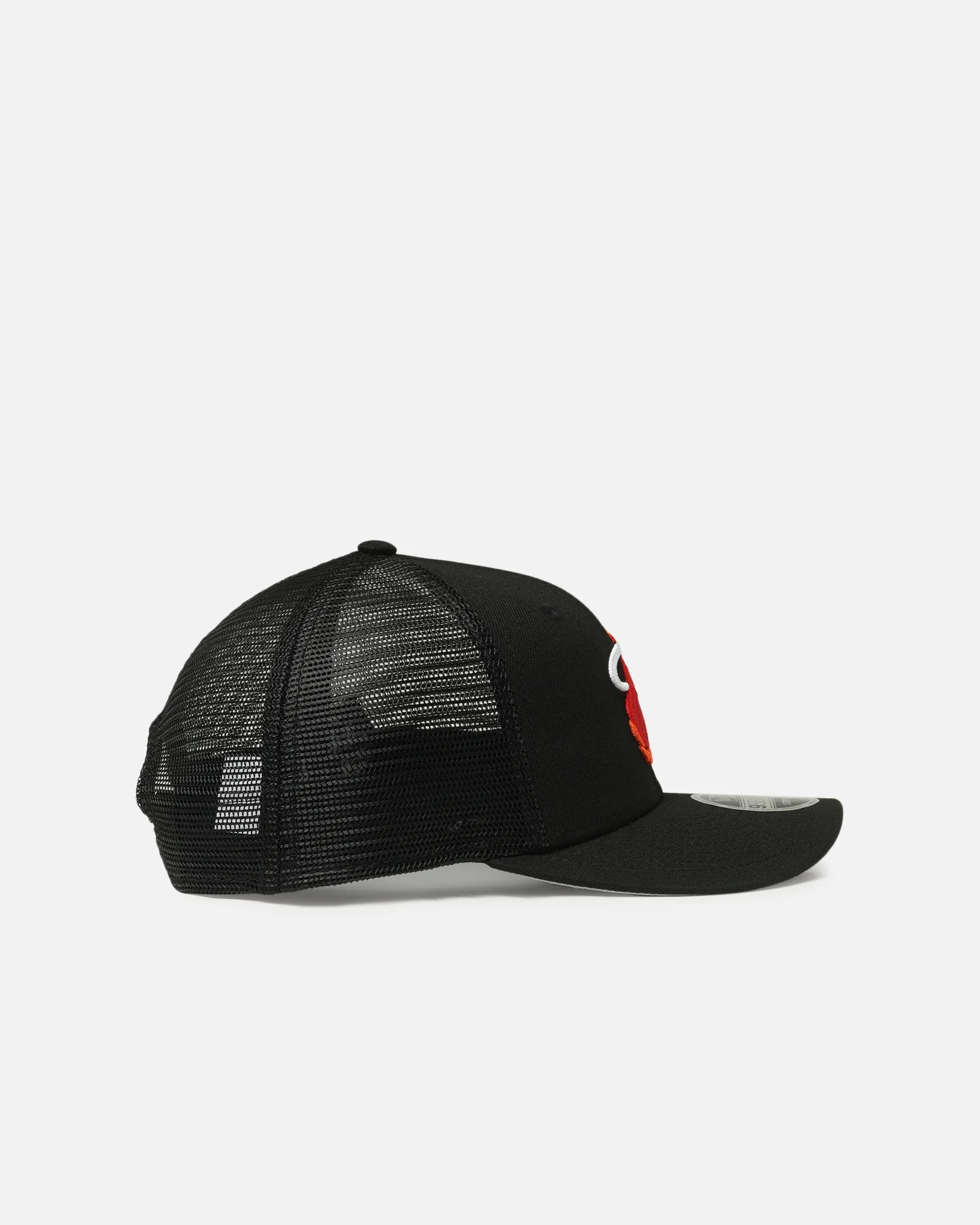 New Era Miami Heat 'HWC' 9SEVENTY Trucker Stretch Snapback Black - Image 3