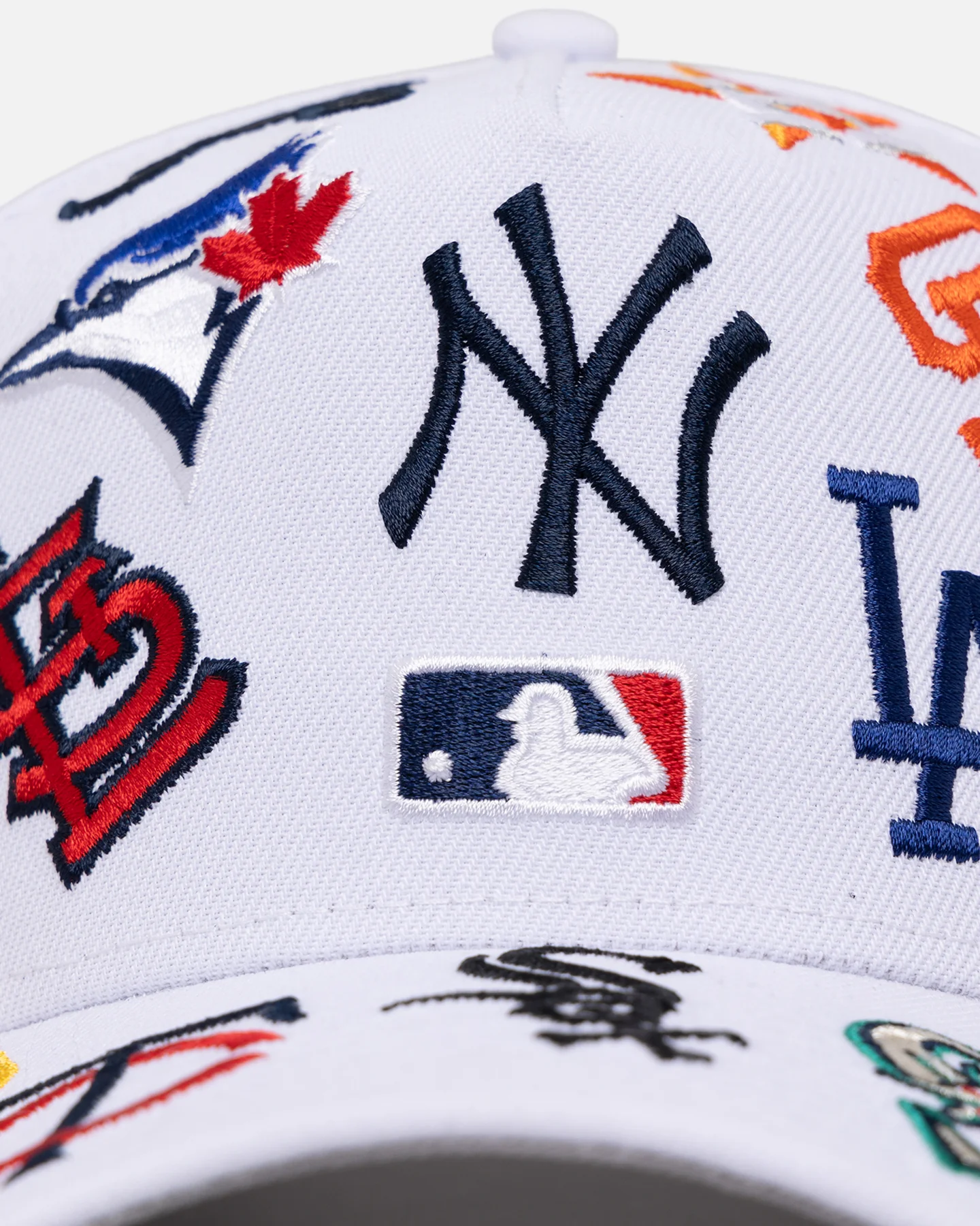 New Era MLB All Over 9FORTY A-Frame Snapback White - Image 5