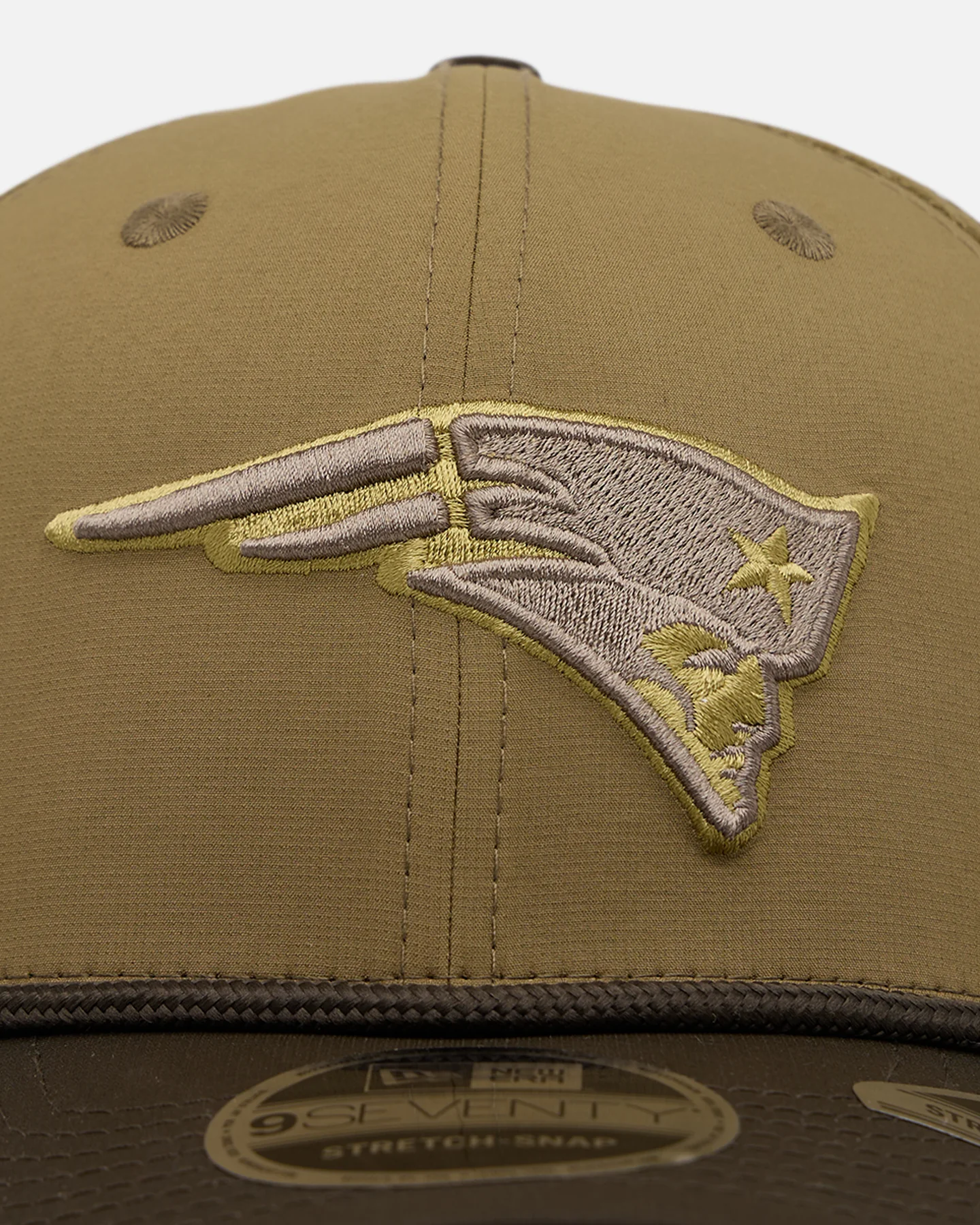 New Era New England Patriots 'Salute' 9SEVENTY Snapback Olive - Image 5