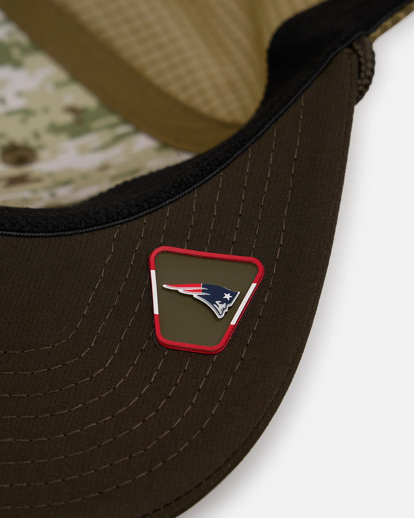 New Era New England Patriots 'Salute' 9SEVENTY Snapback Olive - Image 7
