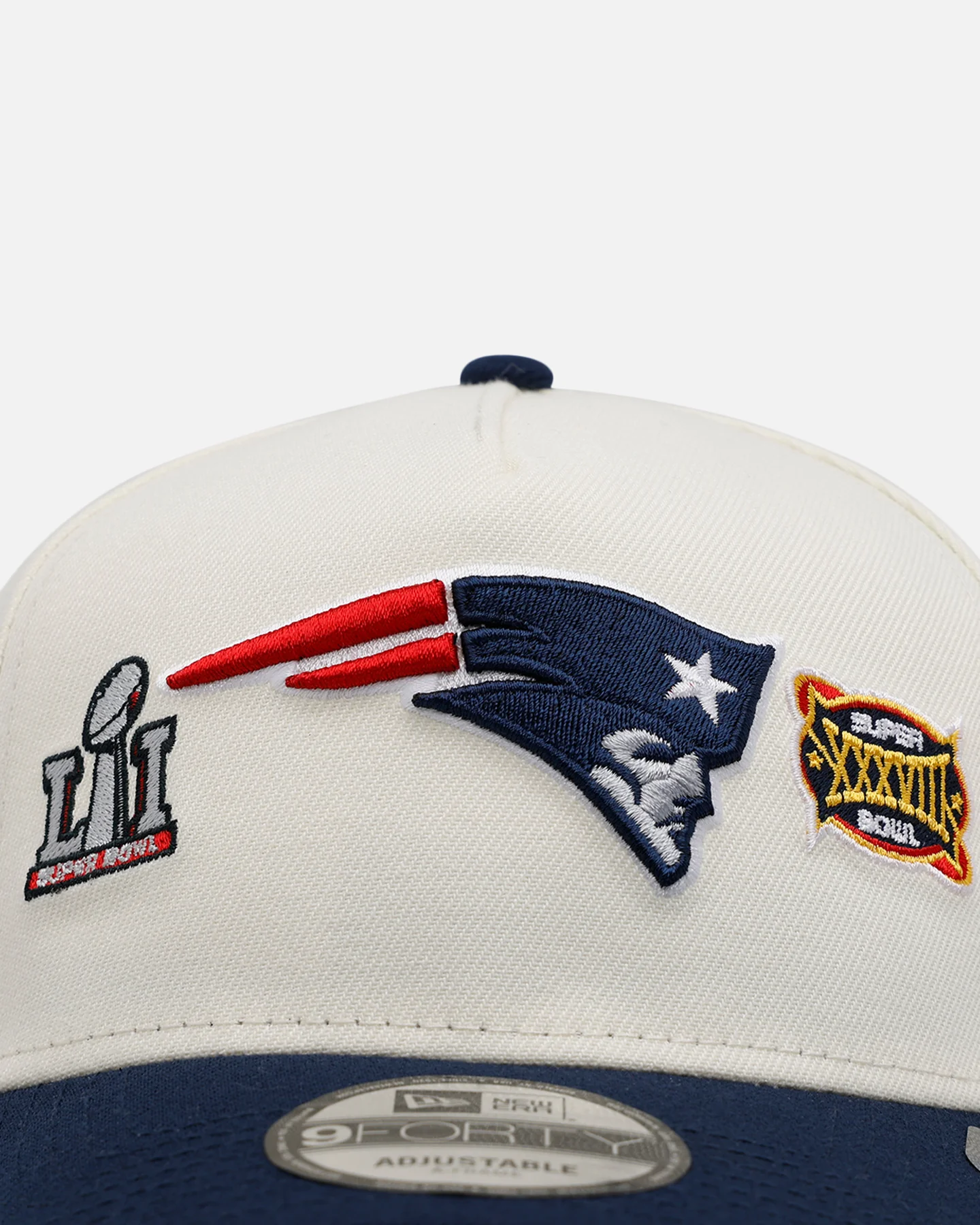 New Era New England Patriots 'Super Bowl Logos' 9FORTY A-Frame Snapback Chrome - Image 5