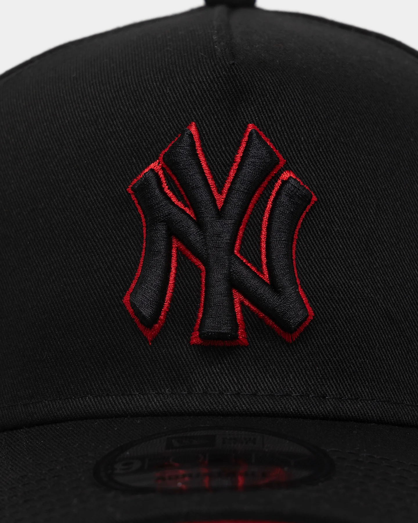 New Era New York Yankees 9FORTY A-Frame Snapback Black/Scarlet - Image 5