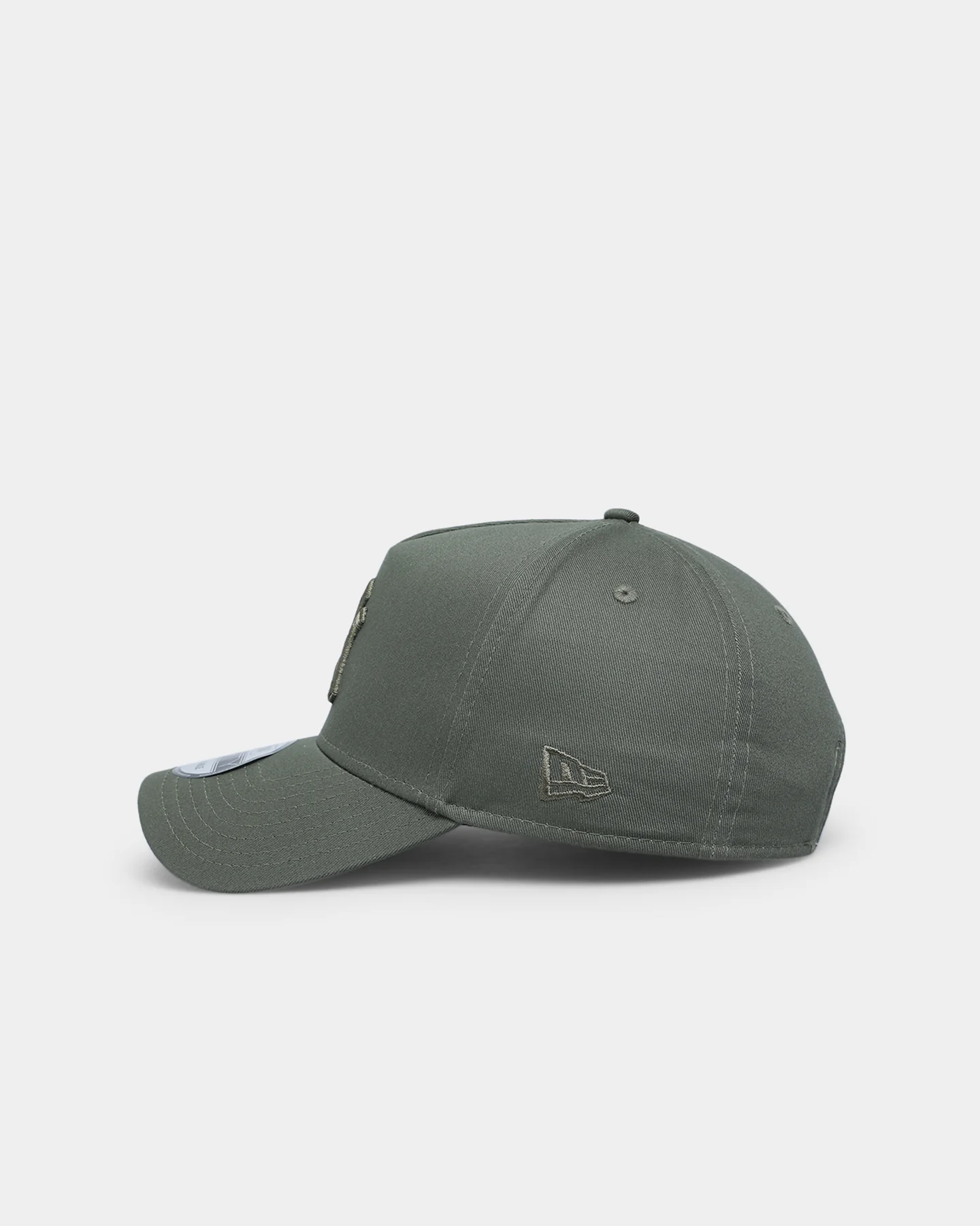 New Era New York Yankees 'Tonal' 9FORTY A-Frame Snapback Olive - Image 4