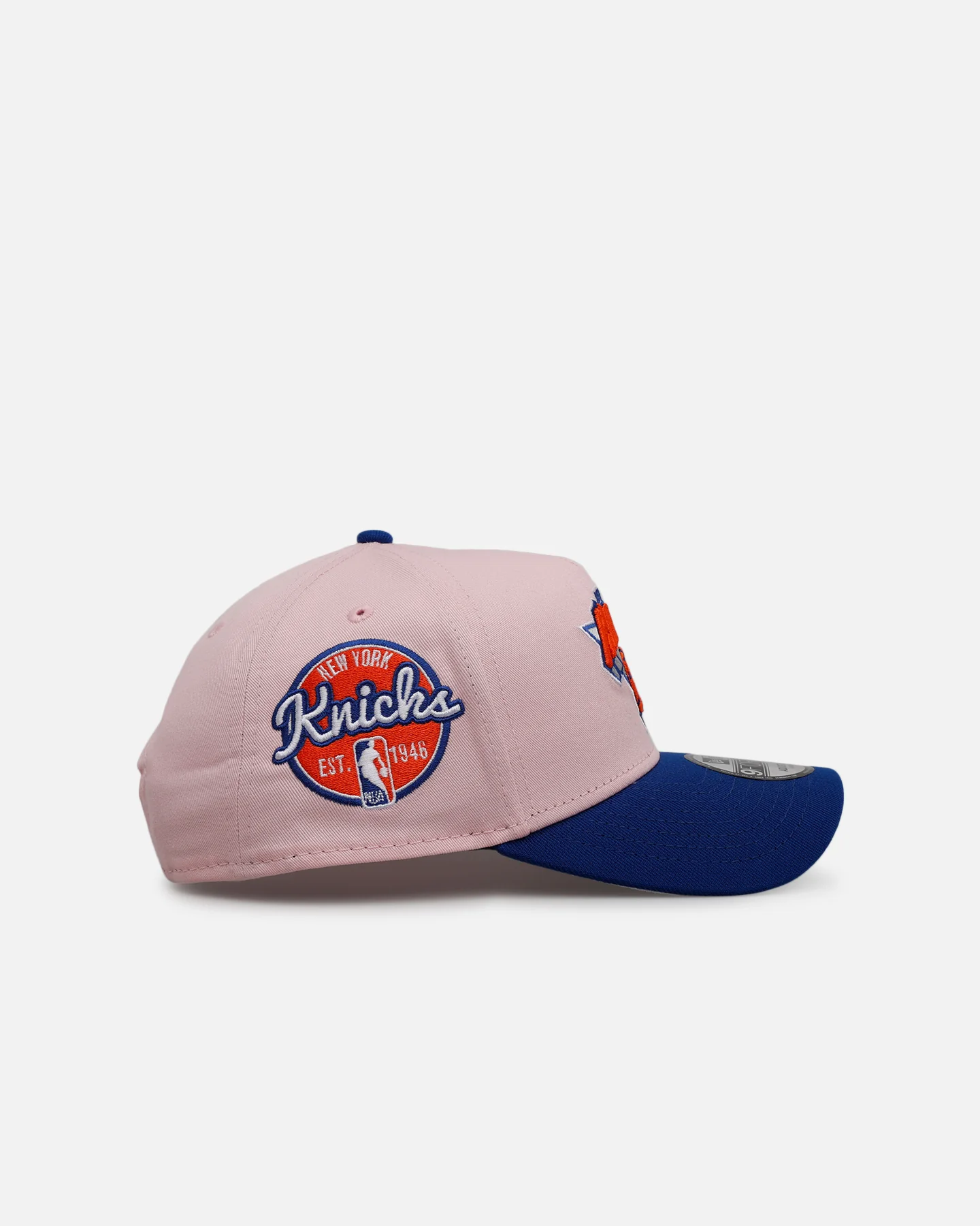 New Era New York Knicks 'Pink Crown' 9FORTY A-Frame Snapback Pink - Image 3
