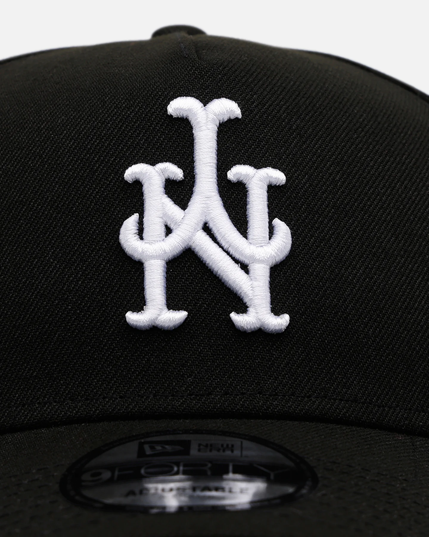 New Era New York Mets 'Black White Upside Down Logo' 9FORTY A-Frame Snapback Black/White - Image 5