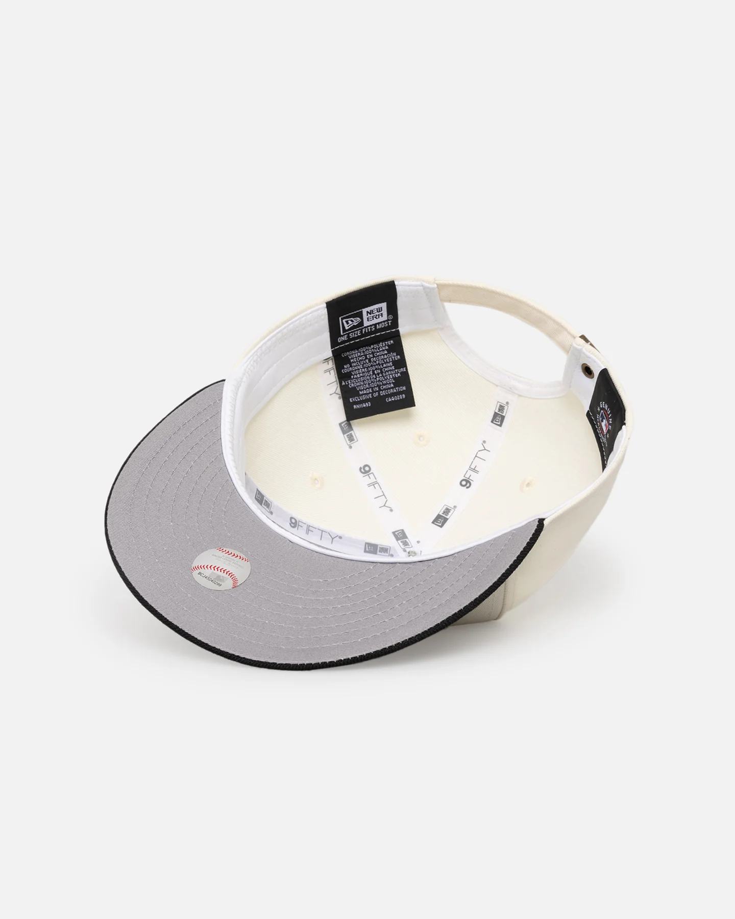 New Era New York Yankees 'Retro Crown Classic' 9FIFTY Retro Crown Strapback Chrome White/Black - Image 6