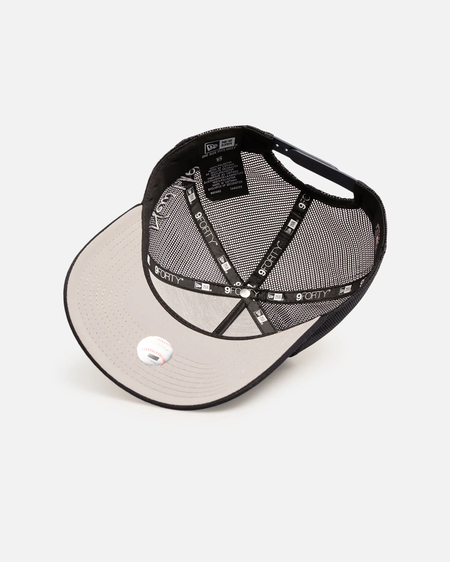 New Era New York Yankees 9FORTY A-Frame Trucker Snapback Navy - Image 6