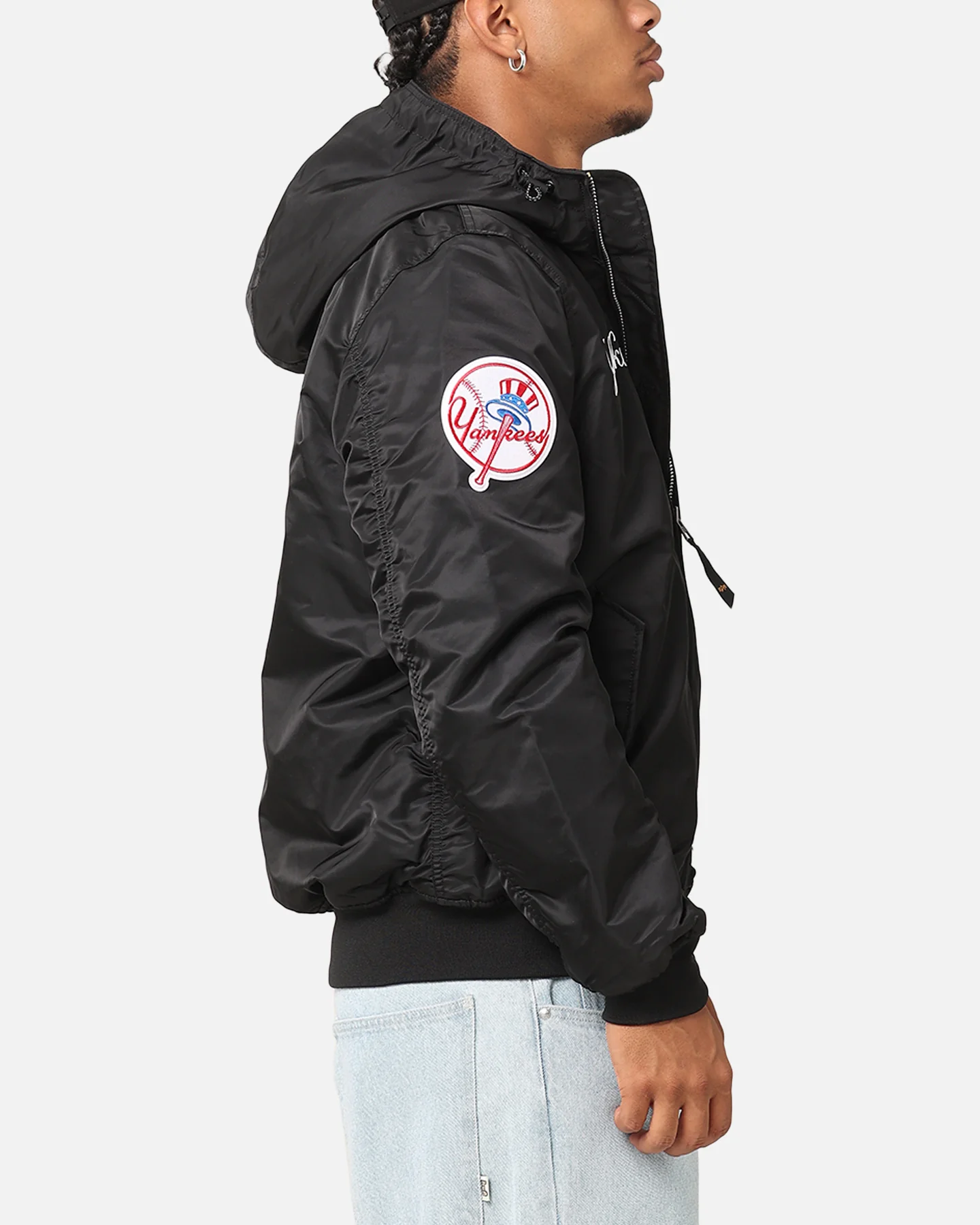 New Era New York Yankees Alpha Industries L-2B Hooded Bomber Jacket Black - Image 4
