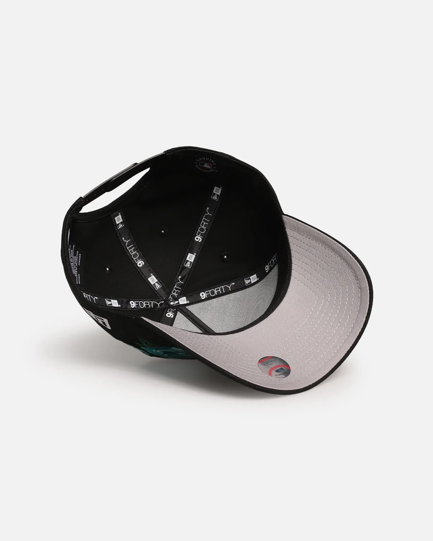New Era New York Yankees 'Aqua Rose Embroidery' 9FORTY A-Frame Snapback Black/Aqua - Image 6