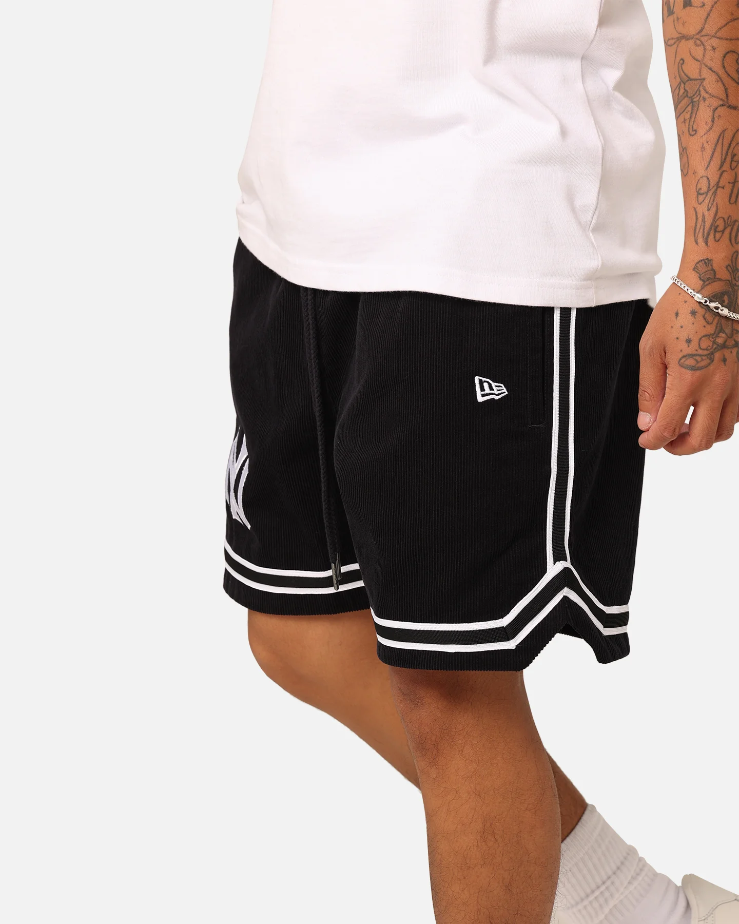 New Era New York Yankees Archive Corduroy Shorts OTC - Image 4