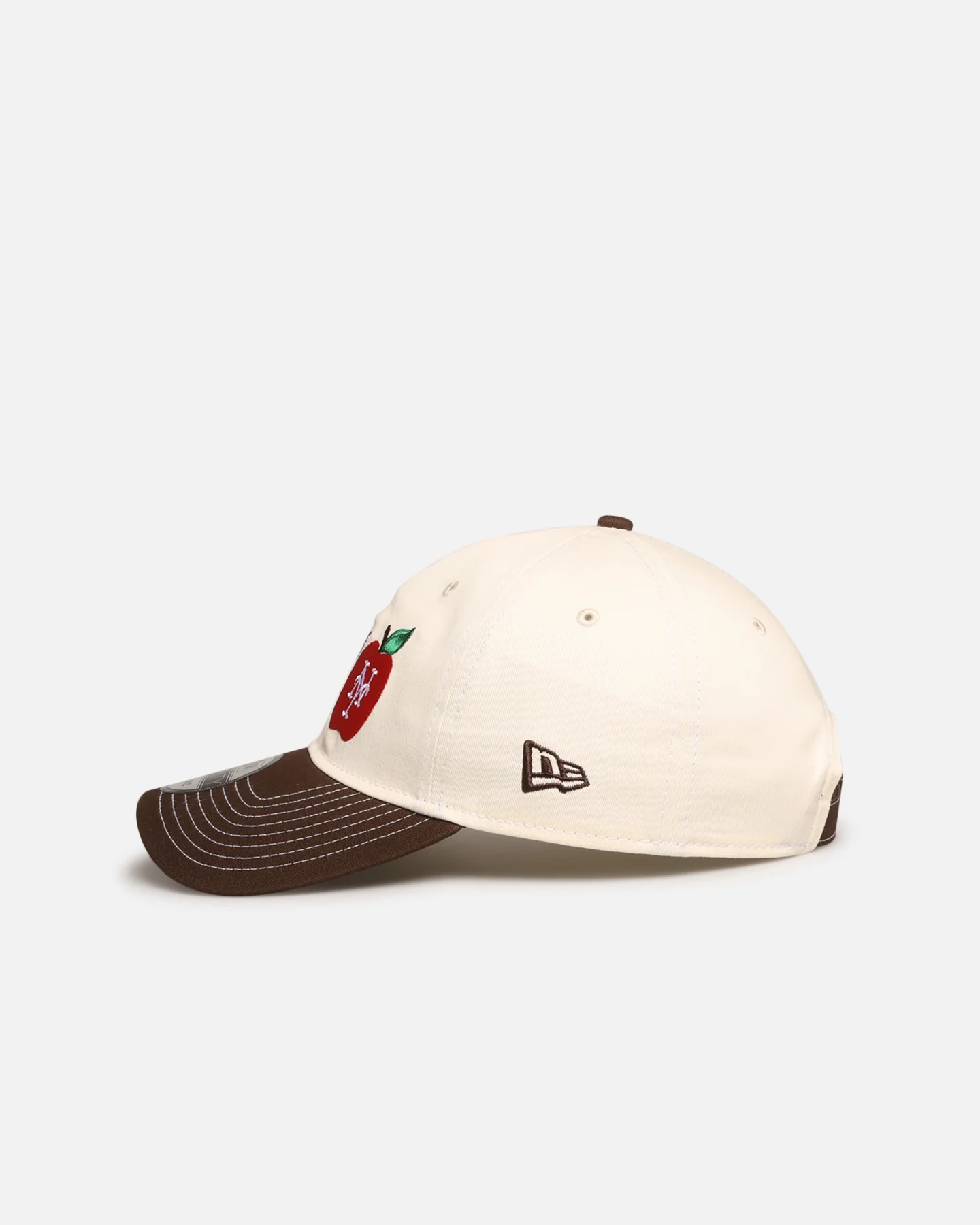 New Era New York Yankees ' Big Apple' 9TWENTY Strapback White/Navy - Image 4