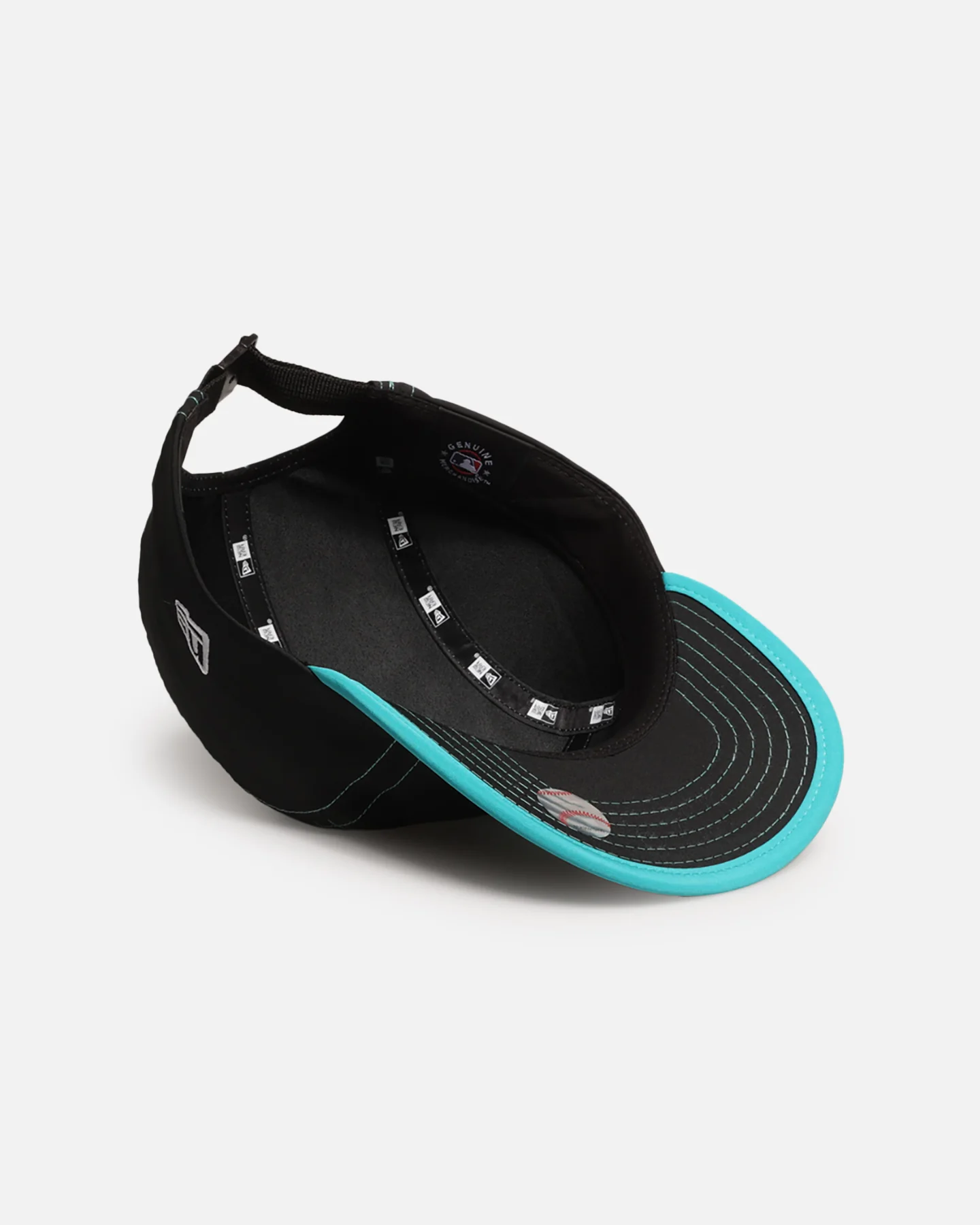 New Era New York Yankees 'Black Aqua' Camper Strapback Black/Aqua - Image 6