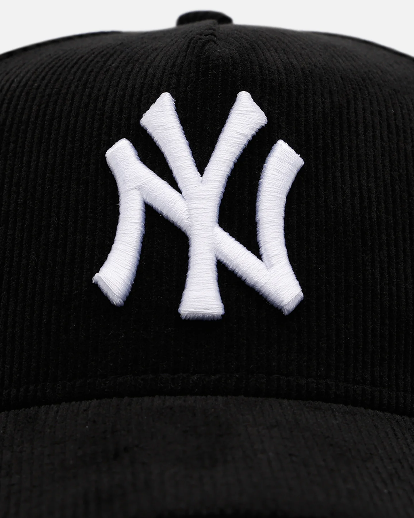 New Era New York Yankees 'Black Cord' 9FORTY A-Frame Corduroy Snapback Black - Image 6