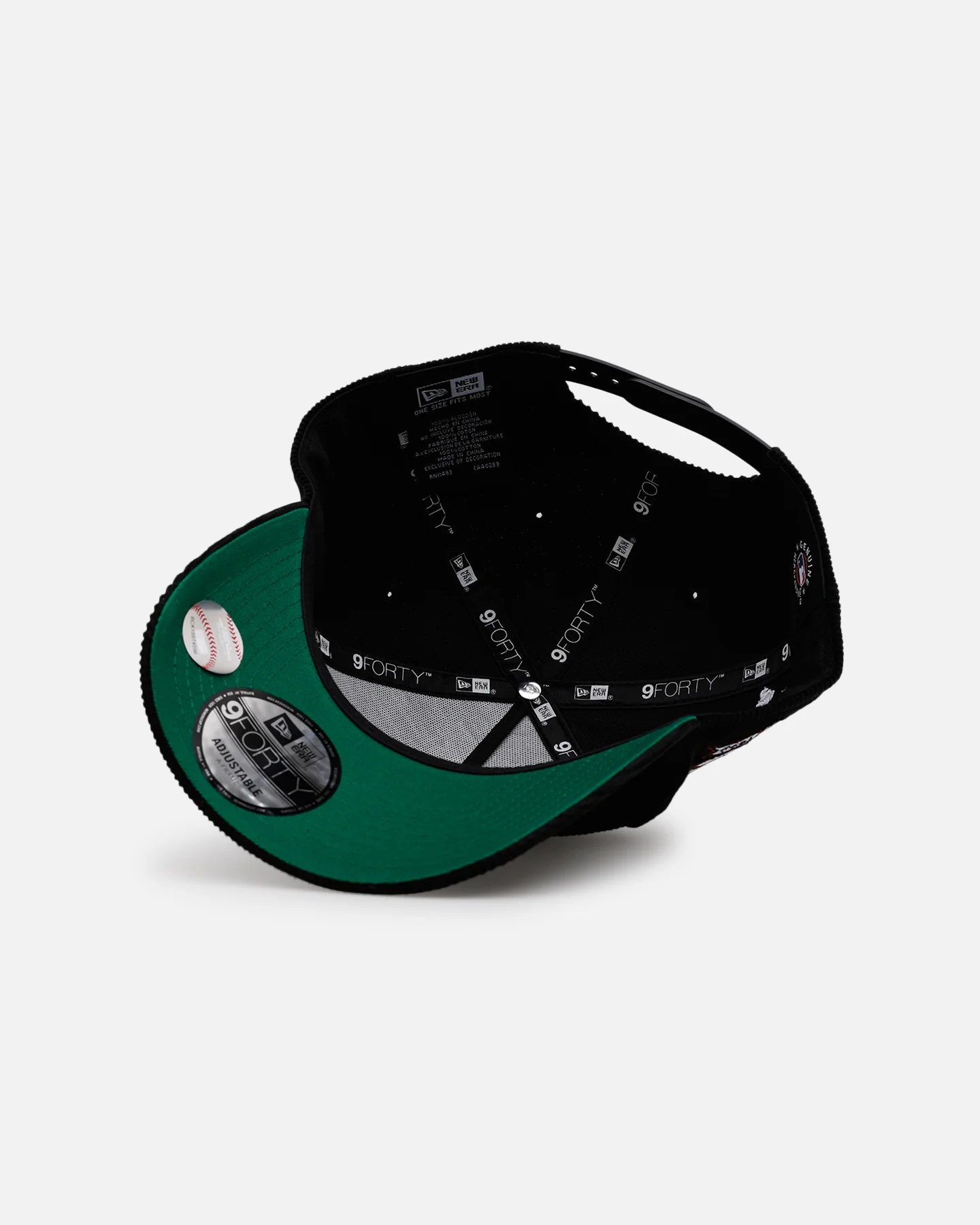 New Era New York Yankees 'Black Cord' 9FORTY A-Frame Corduroy Snapback Black - Image 7