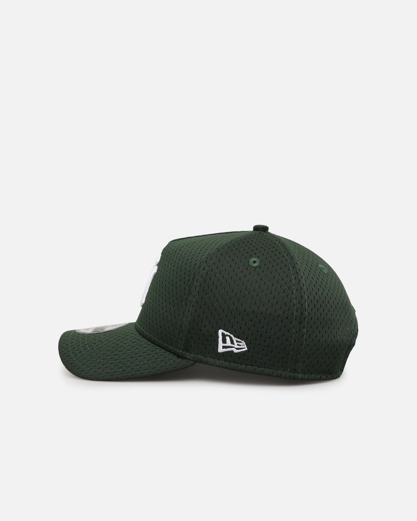 New Era New York Yankees 'Green Mesh' 9FORTY A-Frame Snapback Dark Green - Image 4
