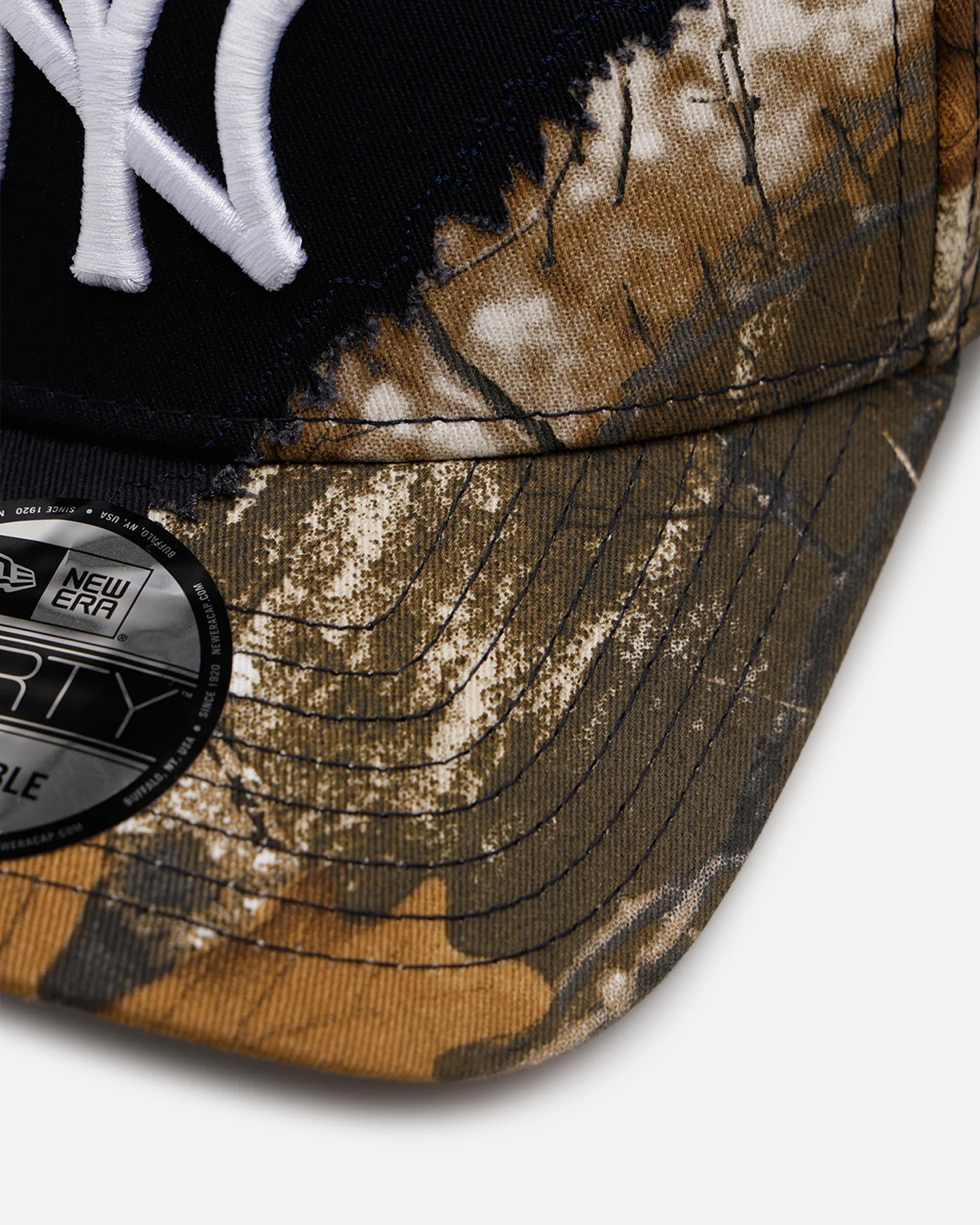 New Era New York Yankees 'Camo Tear Away' 9FORTY A-Frame Snapback Camo/Official Team Color - Image 2