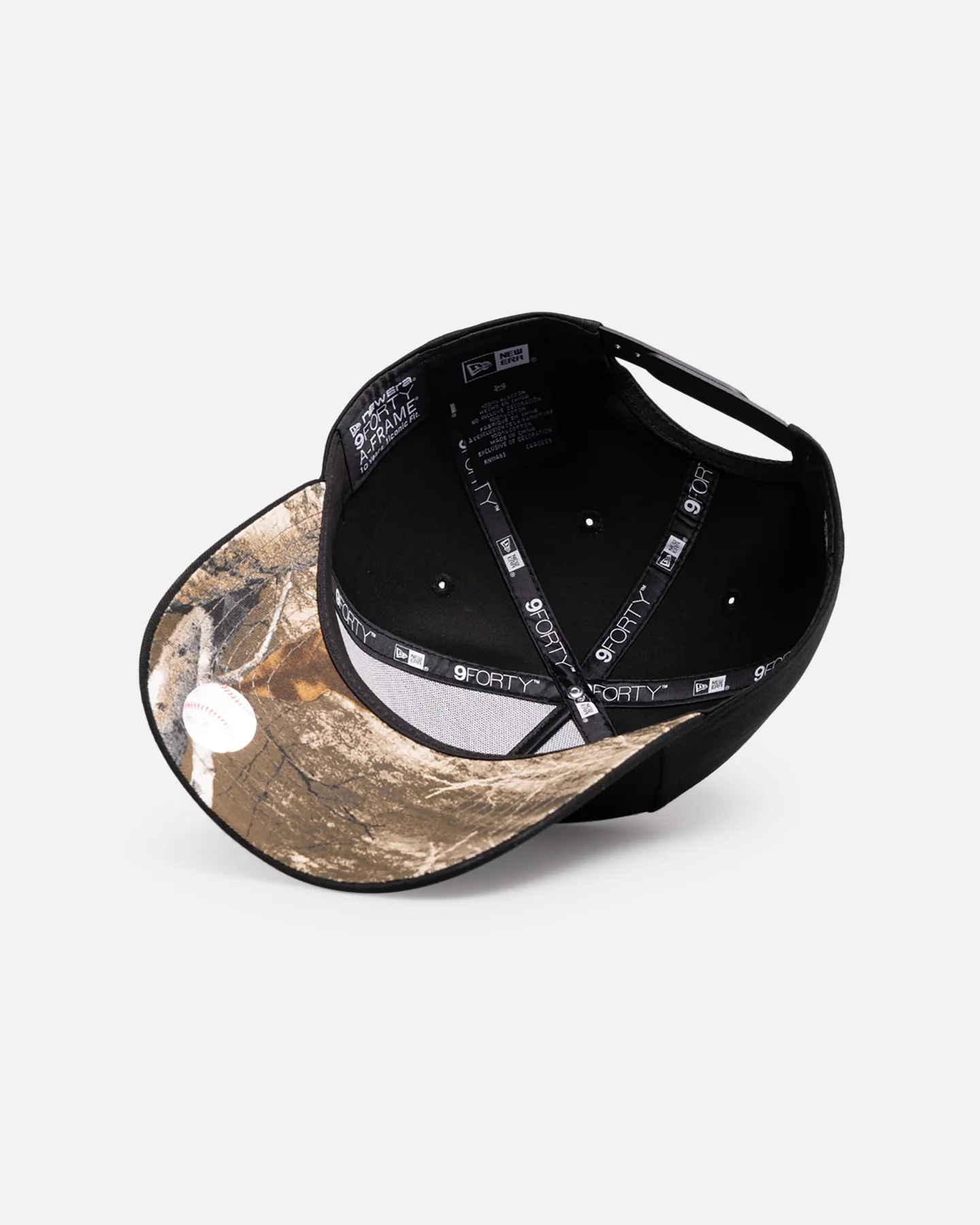 New Era New York Yankees 'Realtree UV Project X' 9FORTY A-Frame Snapback Black/Gold - Image 6
