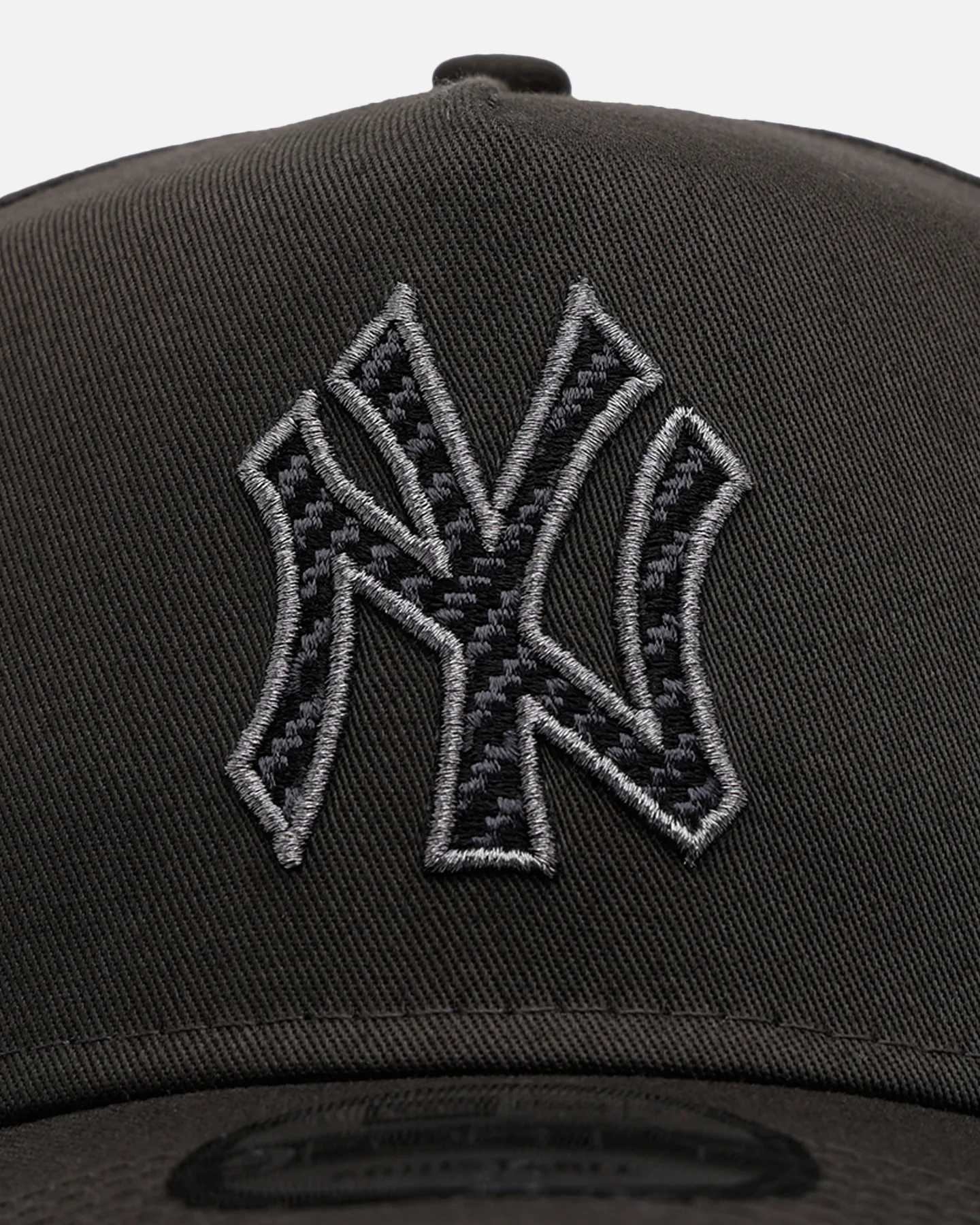 New Era New York Yankees 'Carbon Weave' 9FORTY A-Frame Snapback Black - Image 5