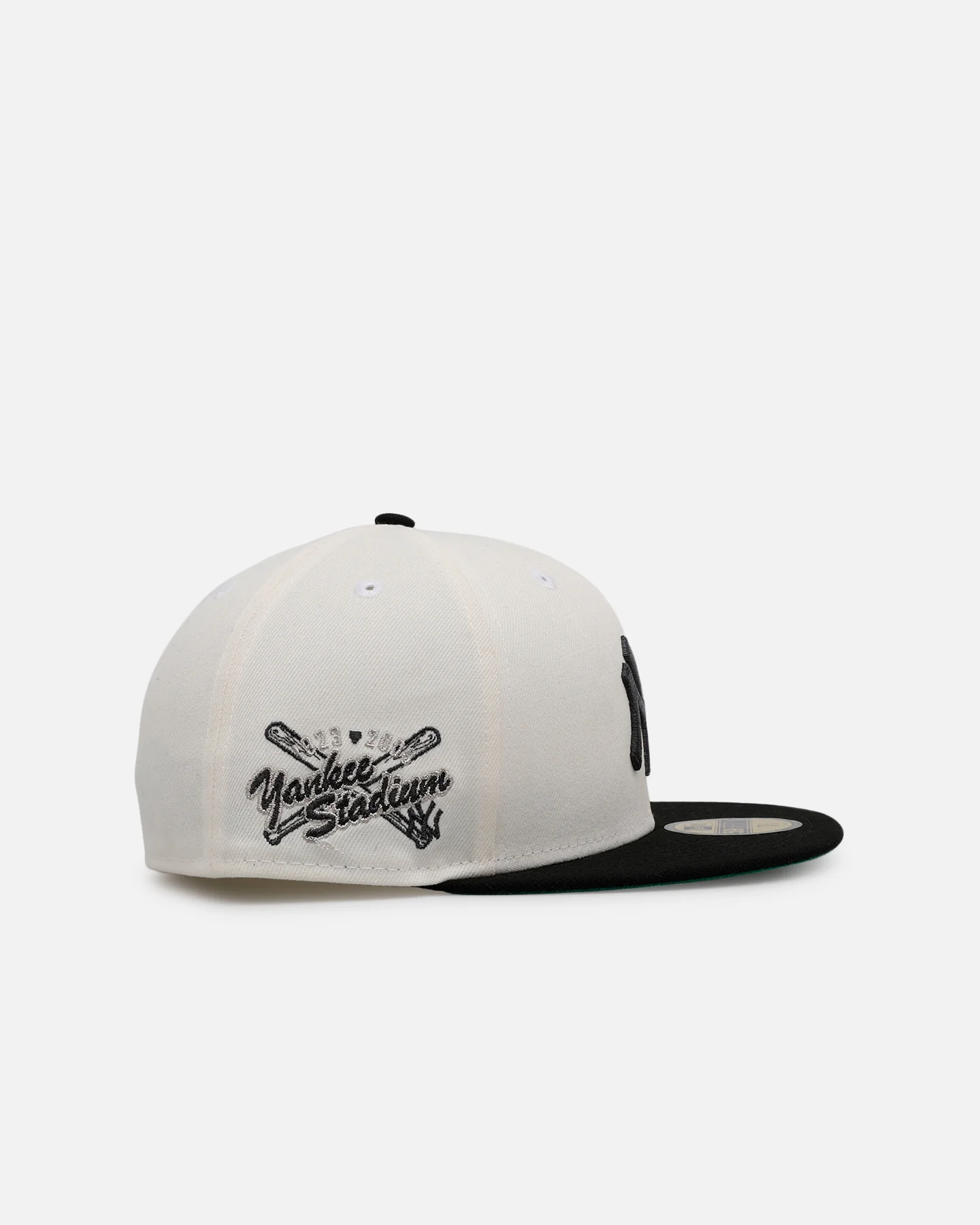 New Era New York Yankees 'Chrome Black Metallic' 59FIFTY Fitted Chrome/Black - Image 3