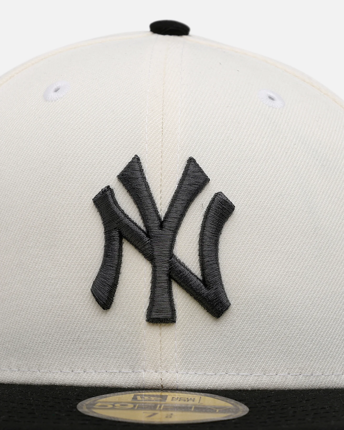 New Era New York Yankees 'Chrome Black Metallic' 59FIFTY Fitted Chrome/Black - Image 5