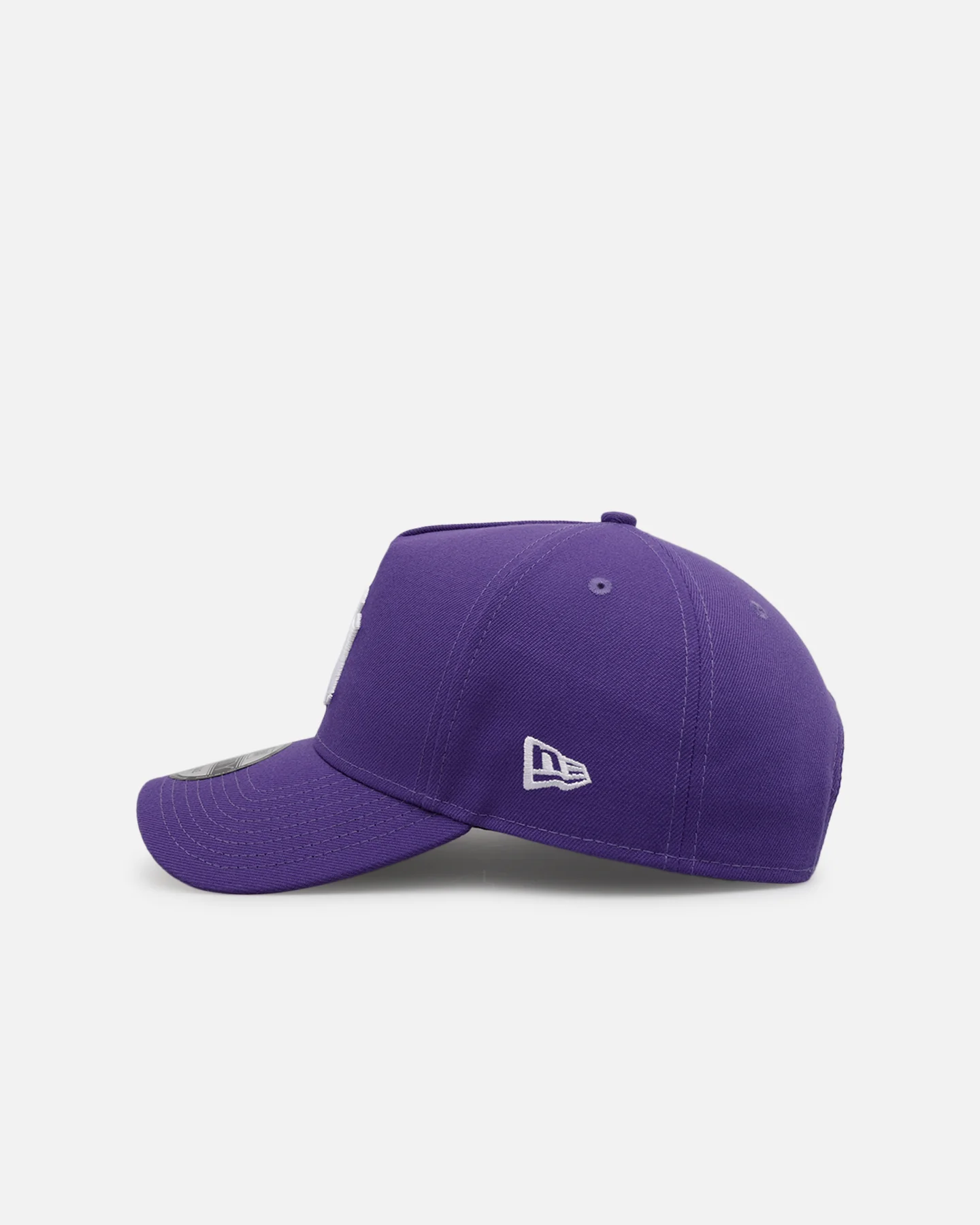 New Era New York Yankees 'College Crossover' NYU 9FORTY A-Frame Snapback Official Team Color - Image 4
