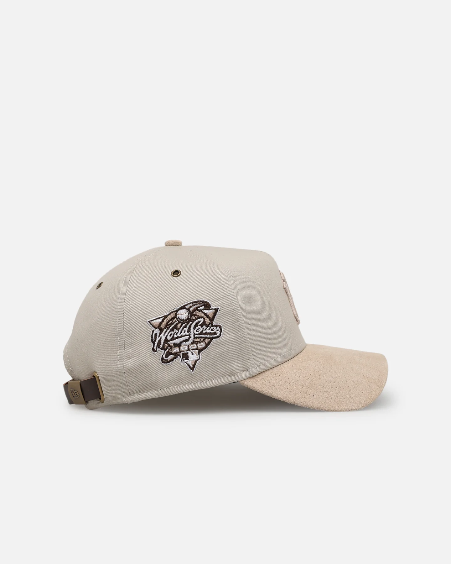 New Era New York Yankees 'Cream Suede' 9FORTY A-Frame Strapback Stone/Oatmilk - Image 3