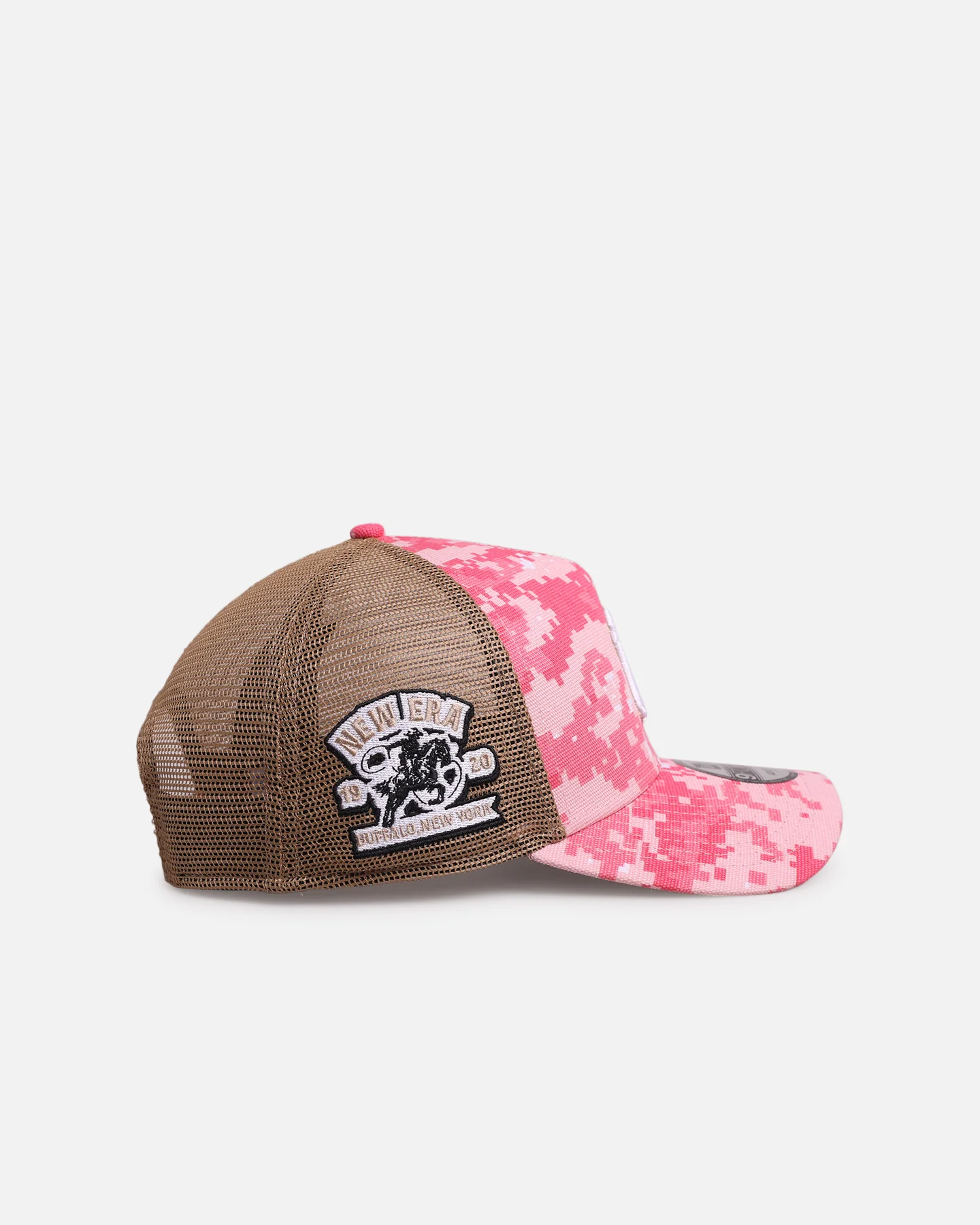 New Era New York Yankees 'Digi Camo' 9FORTY A-Frame Trucker Snapback Pink/White - Image 3