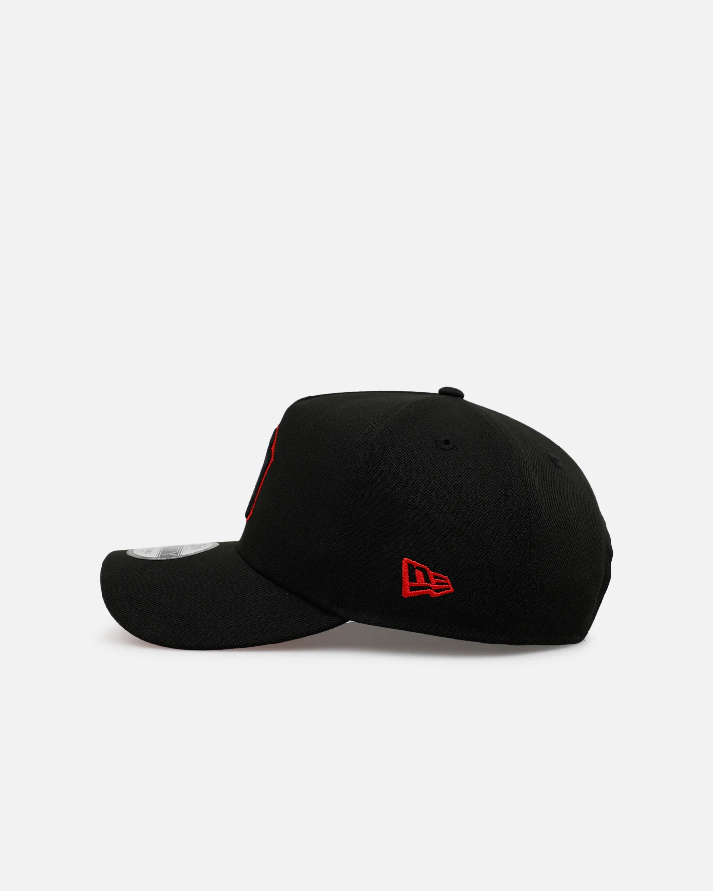 New Era New York Yankees 'Easy Black And Scarlet' 9FORTY A-Frame Snapback Black/Scarlet - Image 4