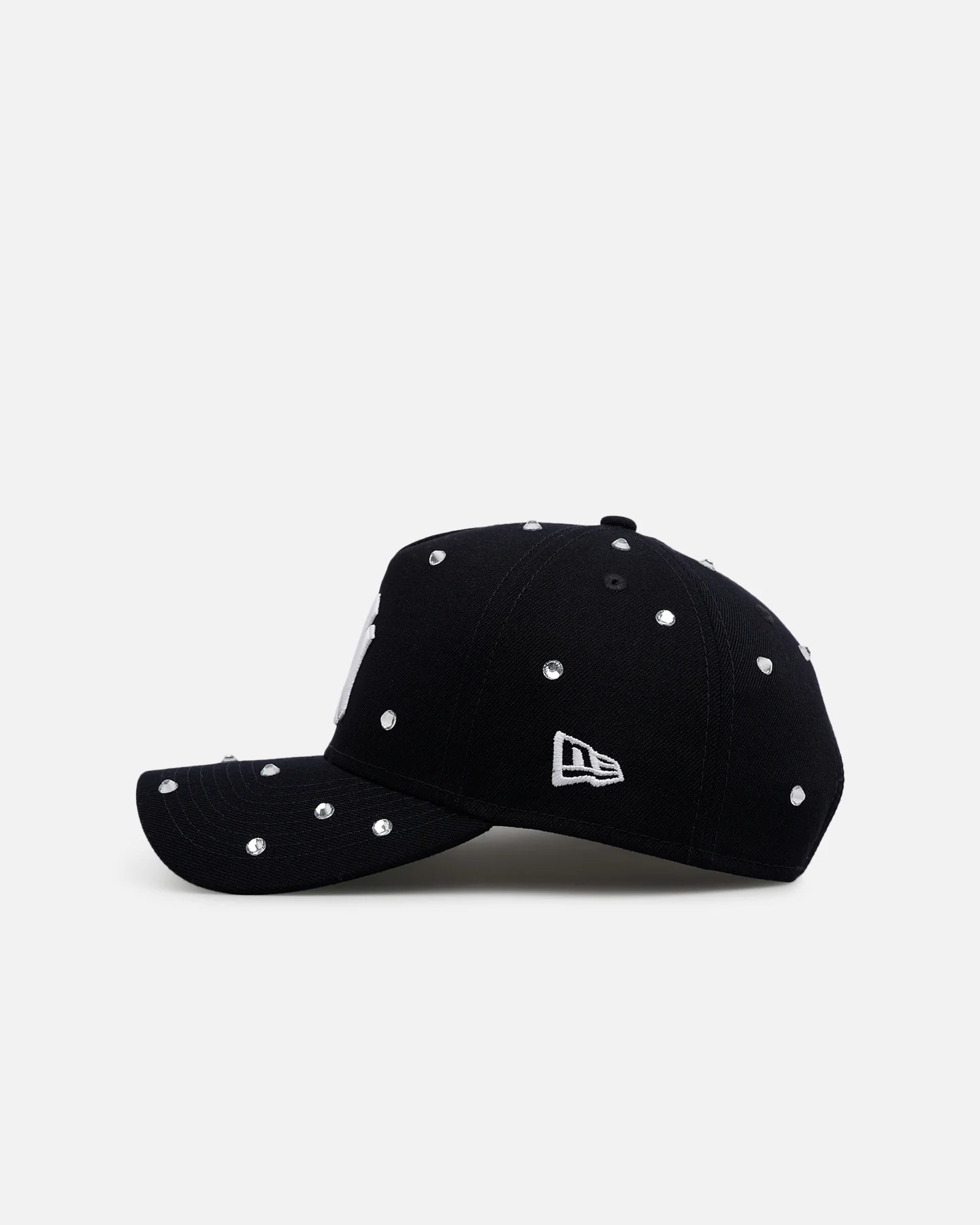 New Era New York Yankees 'Embellishment' 9FORTY A-Frame Snapback Navy - Image 4