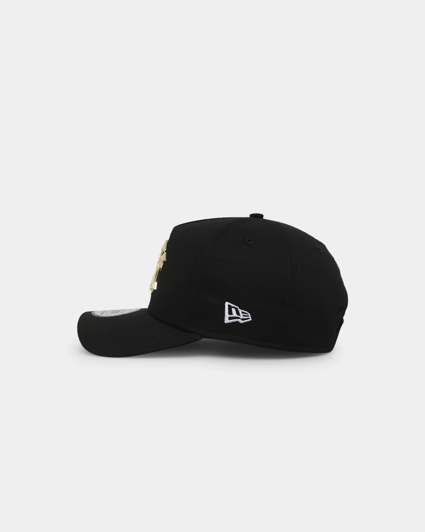 New Era New York Yankees 'Fractured Metal' Badge 9FORTY K-Frame Snapback Black - Image 4