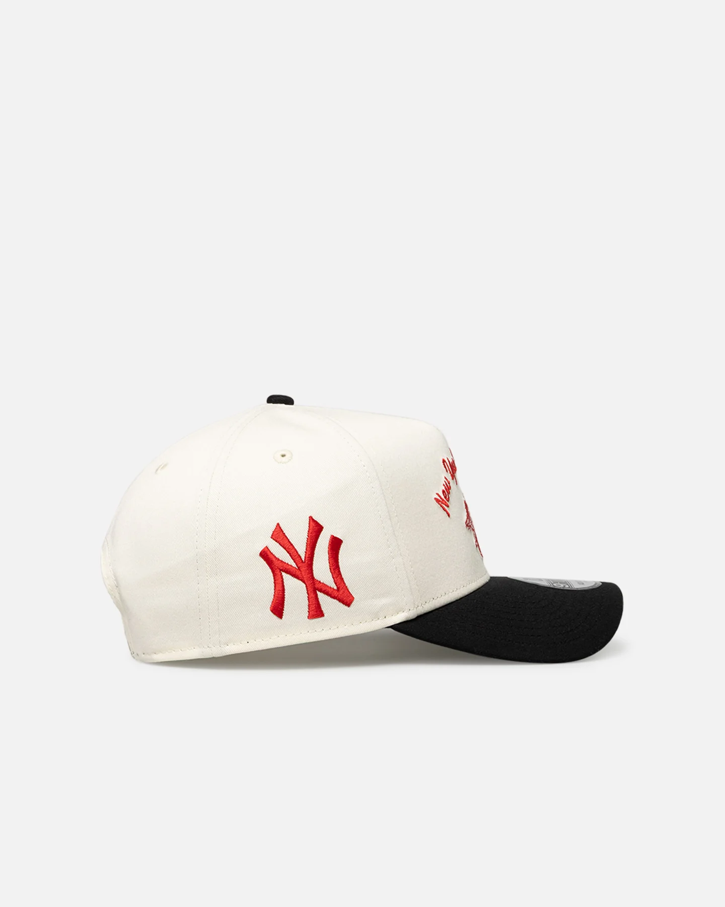 New Era New York Yankees 'Galloping Horse' 9FORTY A-Frame Snapback White/Black - Image 3