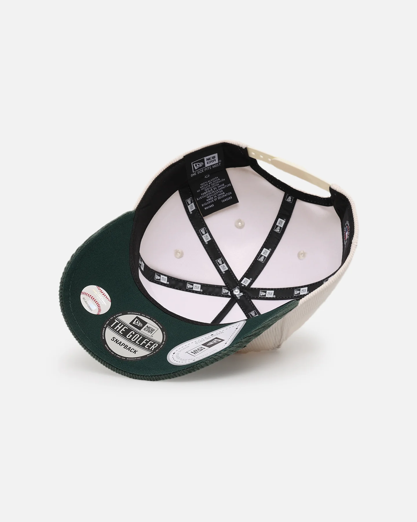 New Era New York Yankees 'Heritage Golf' Pre-Curved Golfer Snapback Chrome White - Image 7