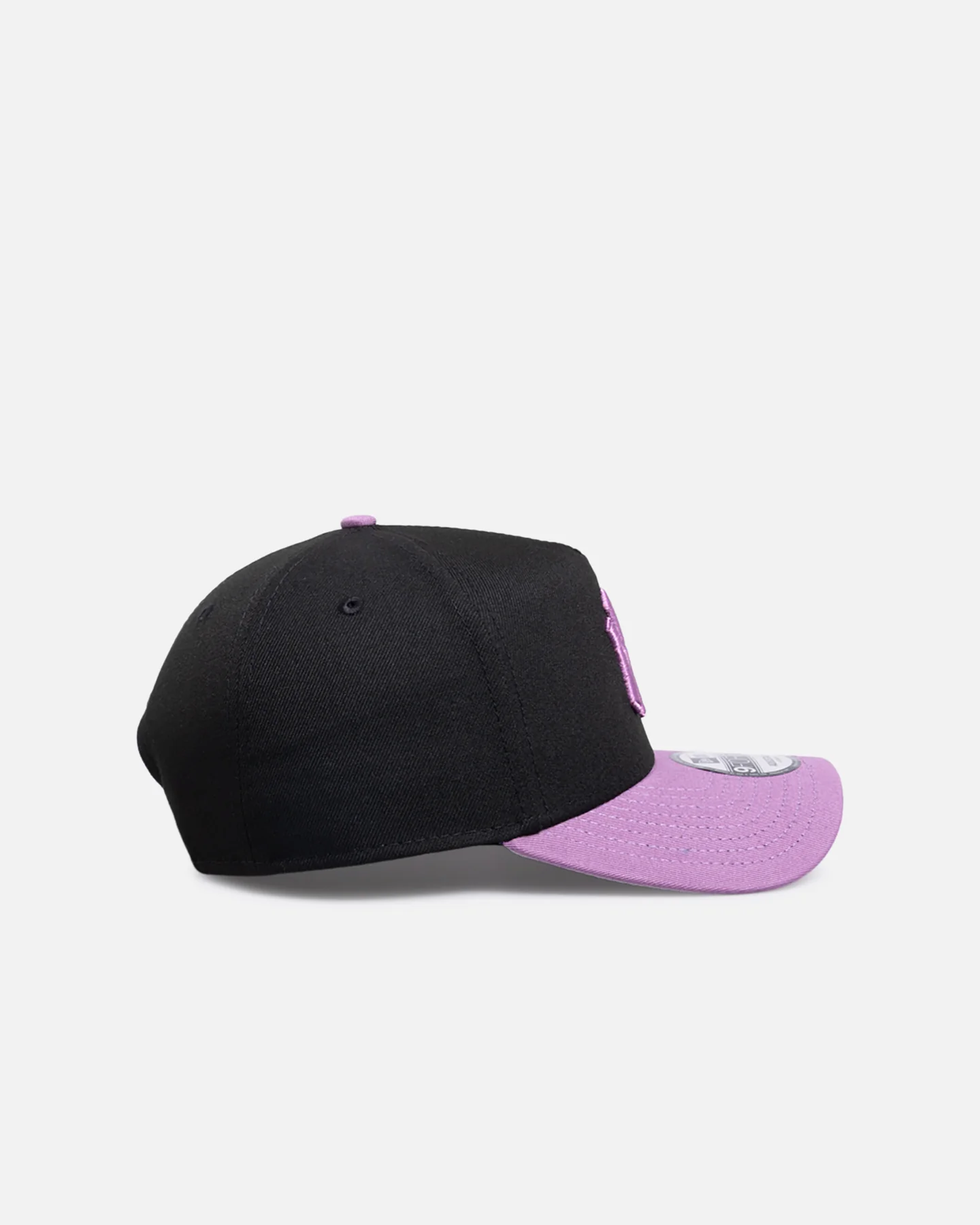New Era New York Yankees 'Jacaranda' 9FORTY A-Frame Snapback Pastel Purple - Image 3