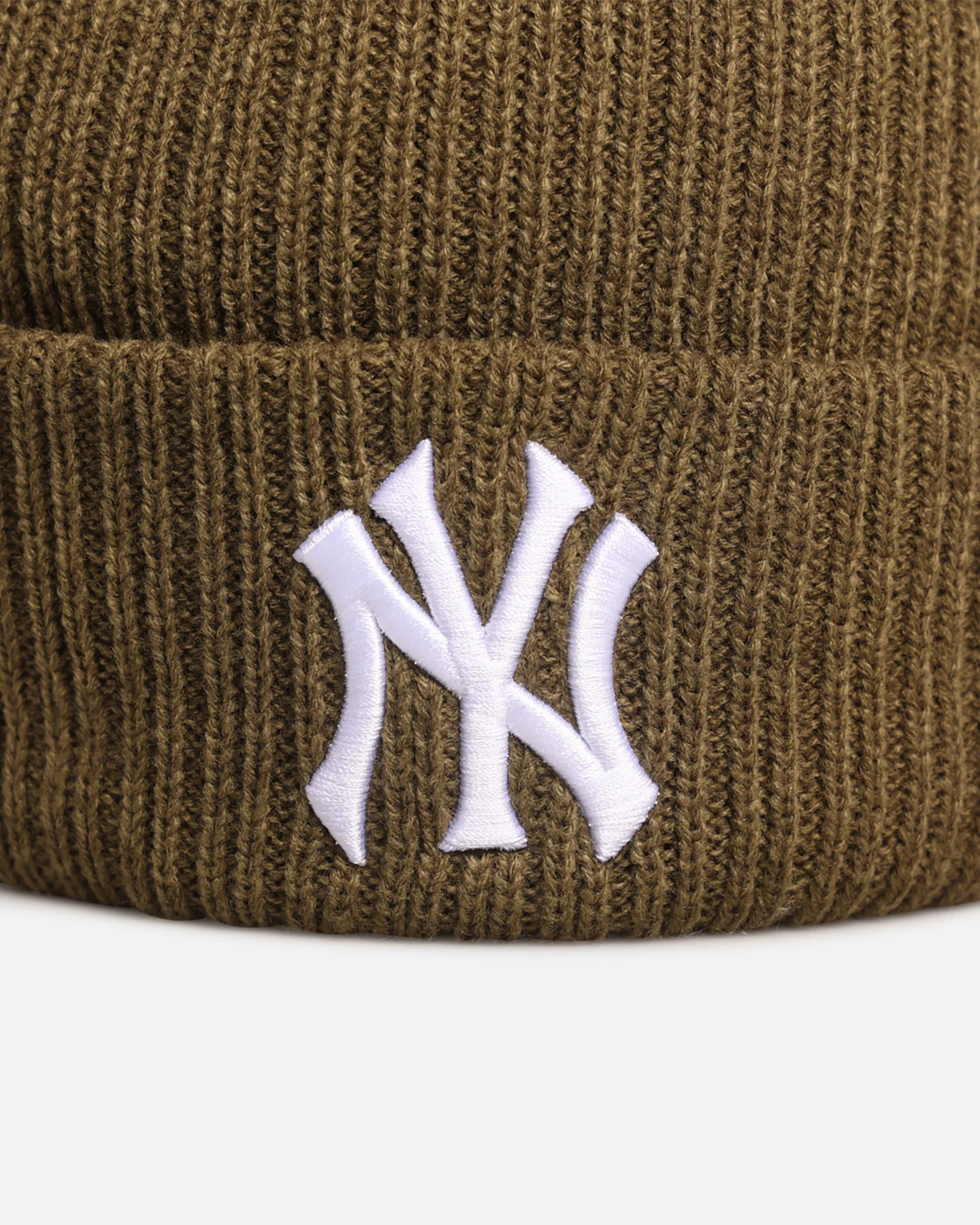 New Era New York Yankees 'Melange' Knitted Beanie Olive - Image 5
