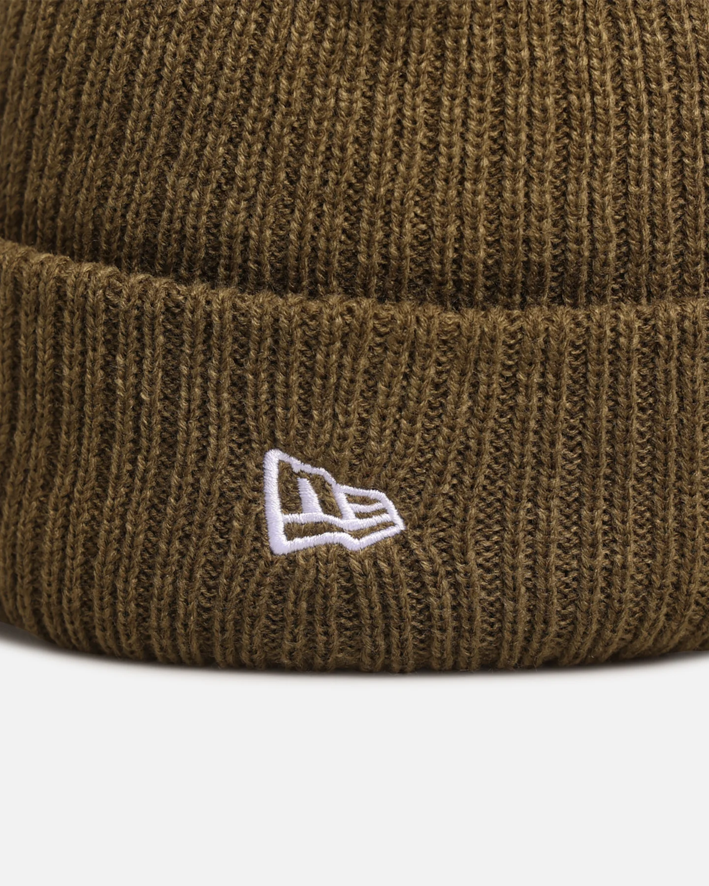 New Era New York Yankees 'Melange' Knitted Beanie Olive - Image 6
