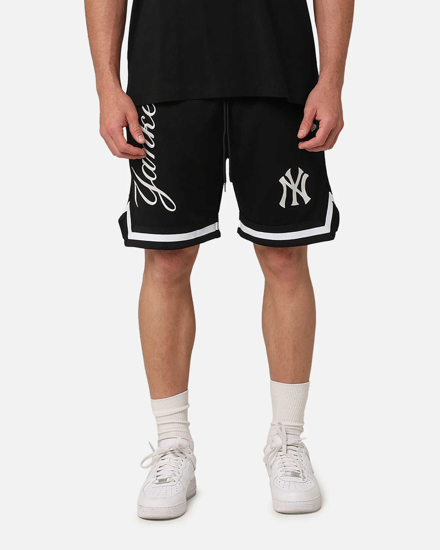 New Era New York Yankees Mesh Glow Shorts Black - Image 2