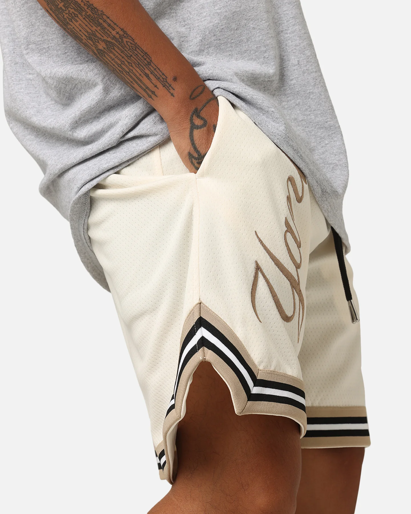 New Era New York Yankees Mesh Shorts Light Beige - Image 4
