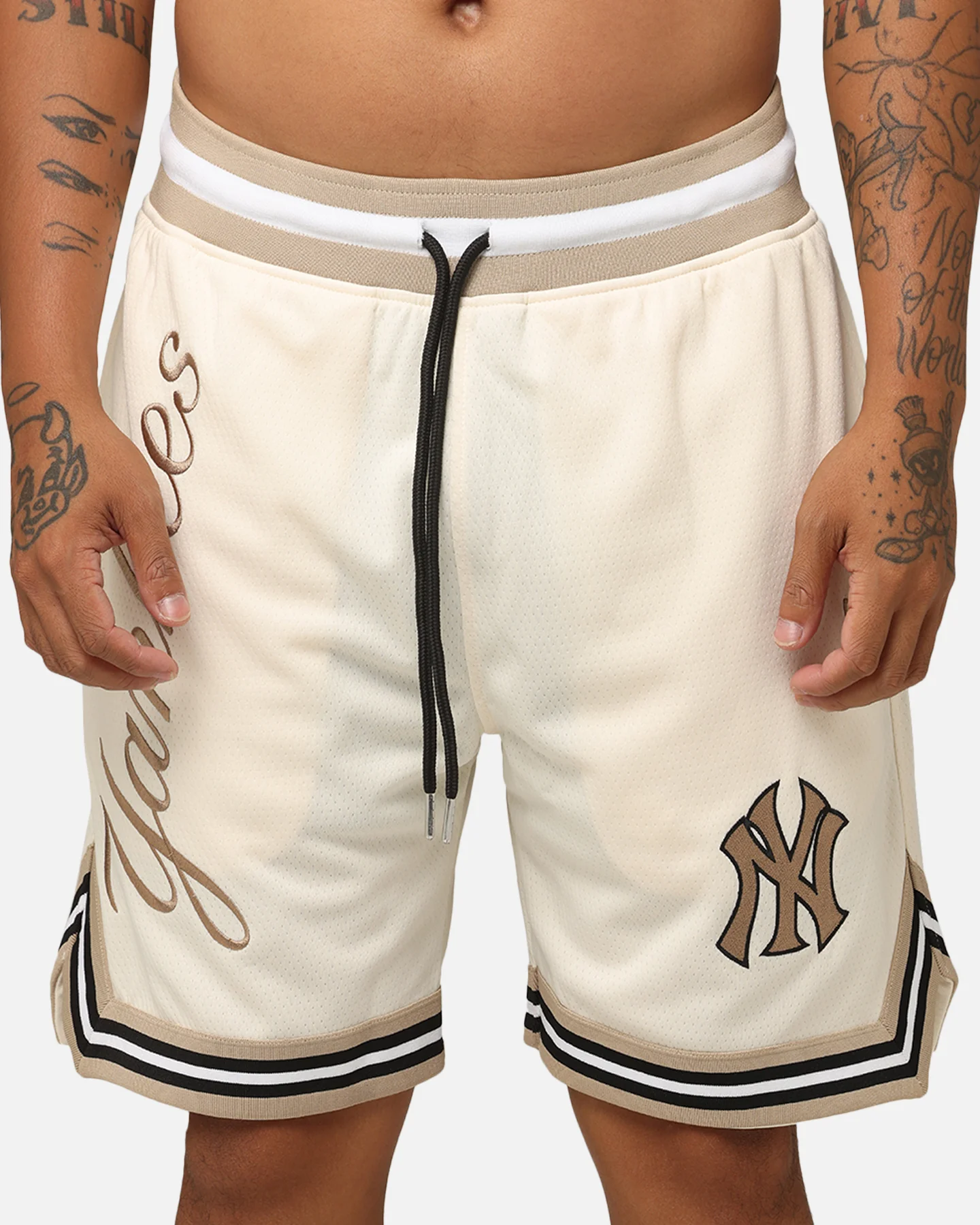 New Era New York Yankees Mesh Shorts Light Beige - Image 7