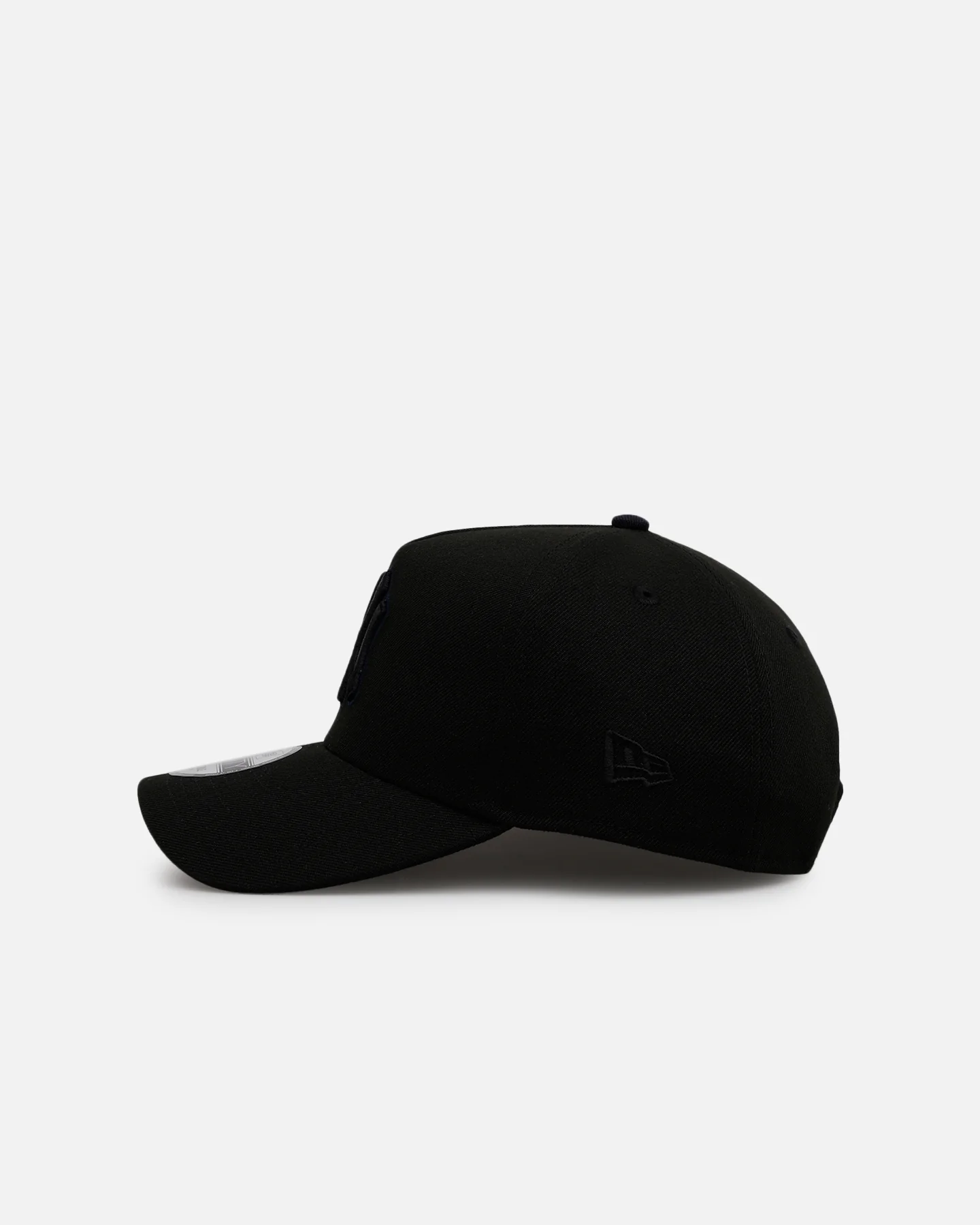 New Era New York Yankees 'Outline' 9FORTY A-Frame Snapback Black - Image 4