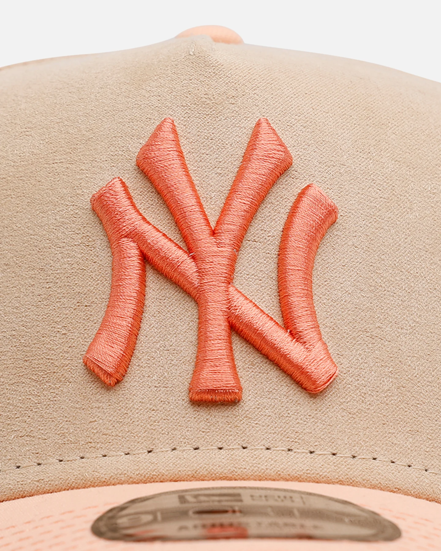 New Era New York Yankees 'Peach Suede' 9FORTY A-Frame Snapback Peach - Image 5