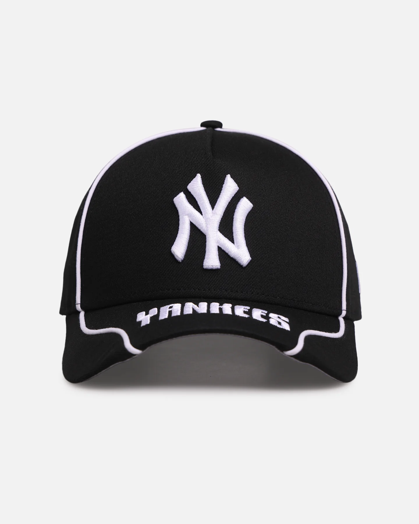 New Era New York Yankees 'Piping' 9FORTY A-Frame Snapback Black/White