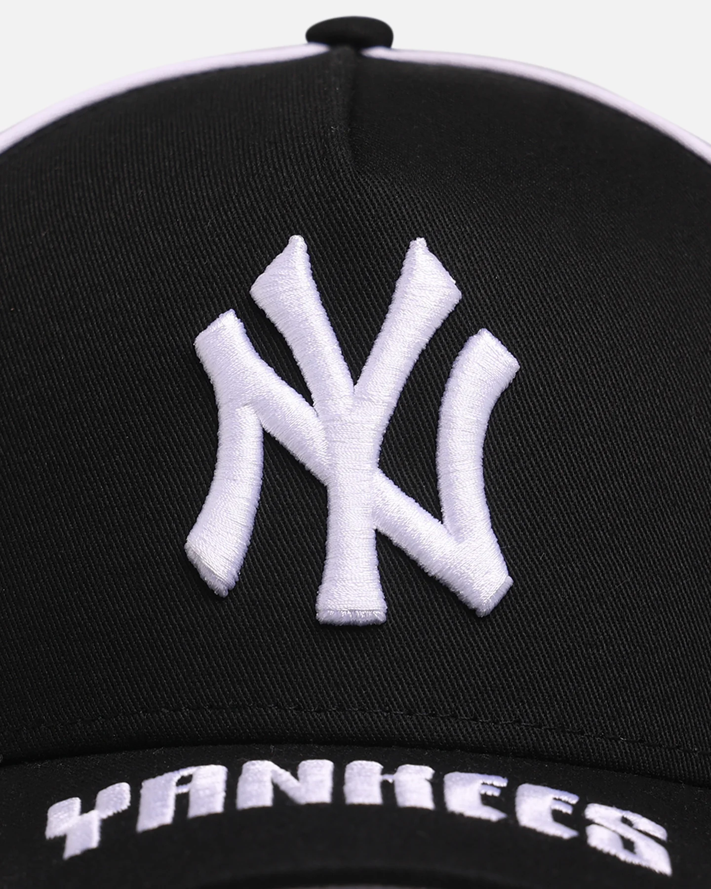 New Era New York Yankees 'Piping' 9FORTY A-Frame Snapback Black/White - Image 5