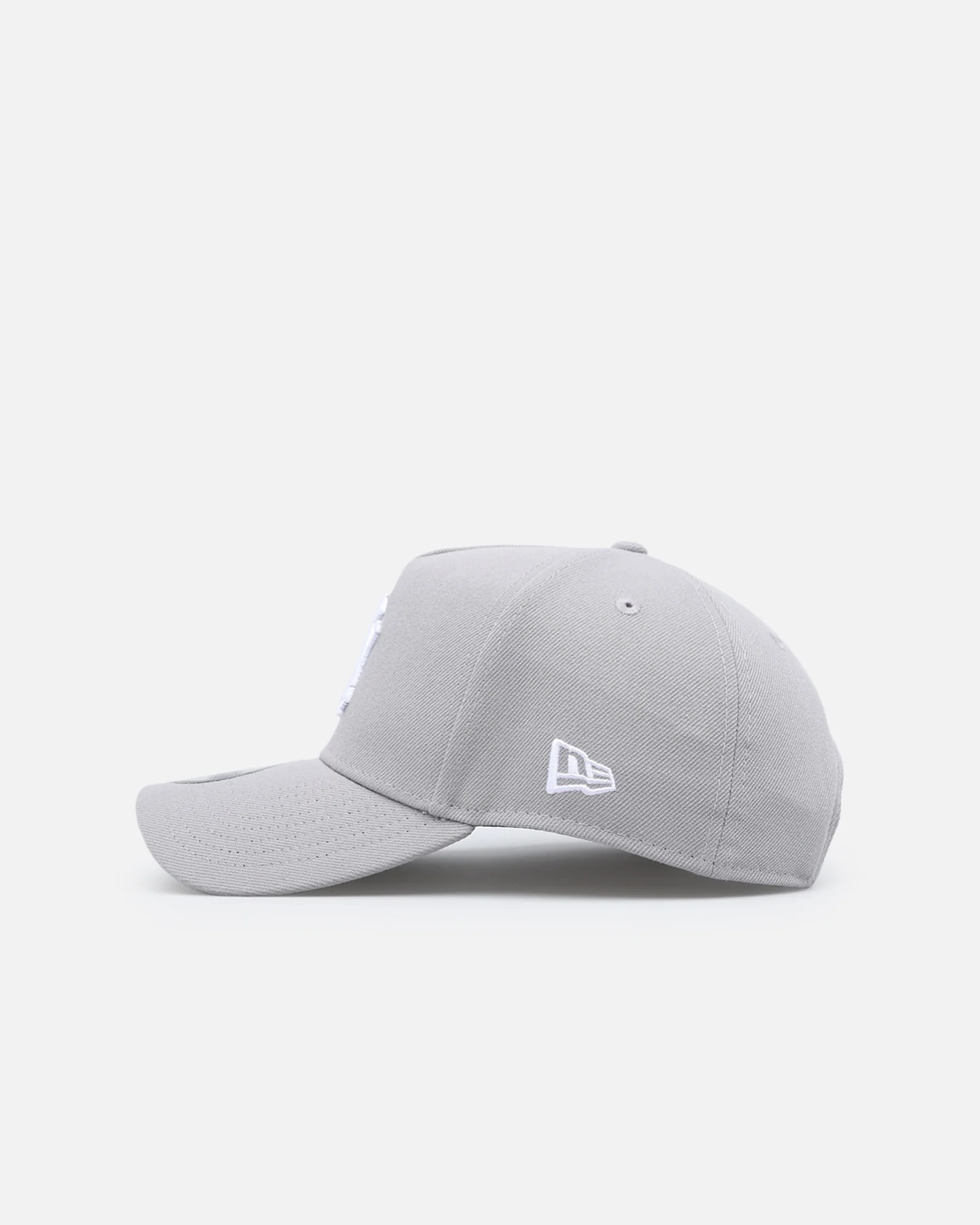 New Era New York Yankees 'Polychromatic' 9FORTY A-Frame Snapback Grey - Image 4