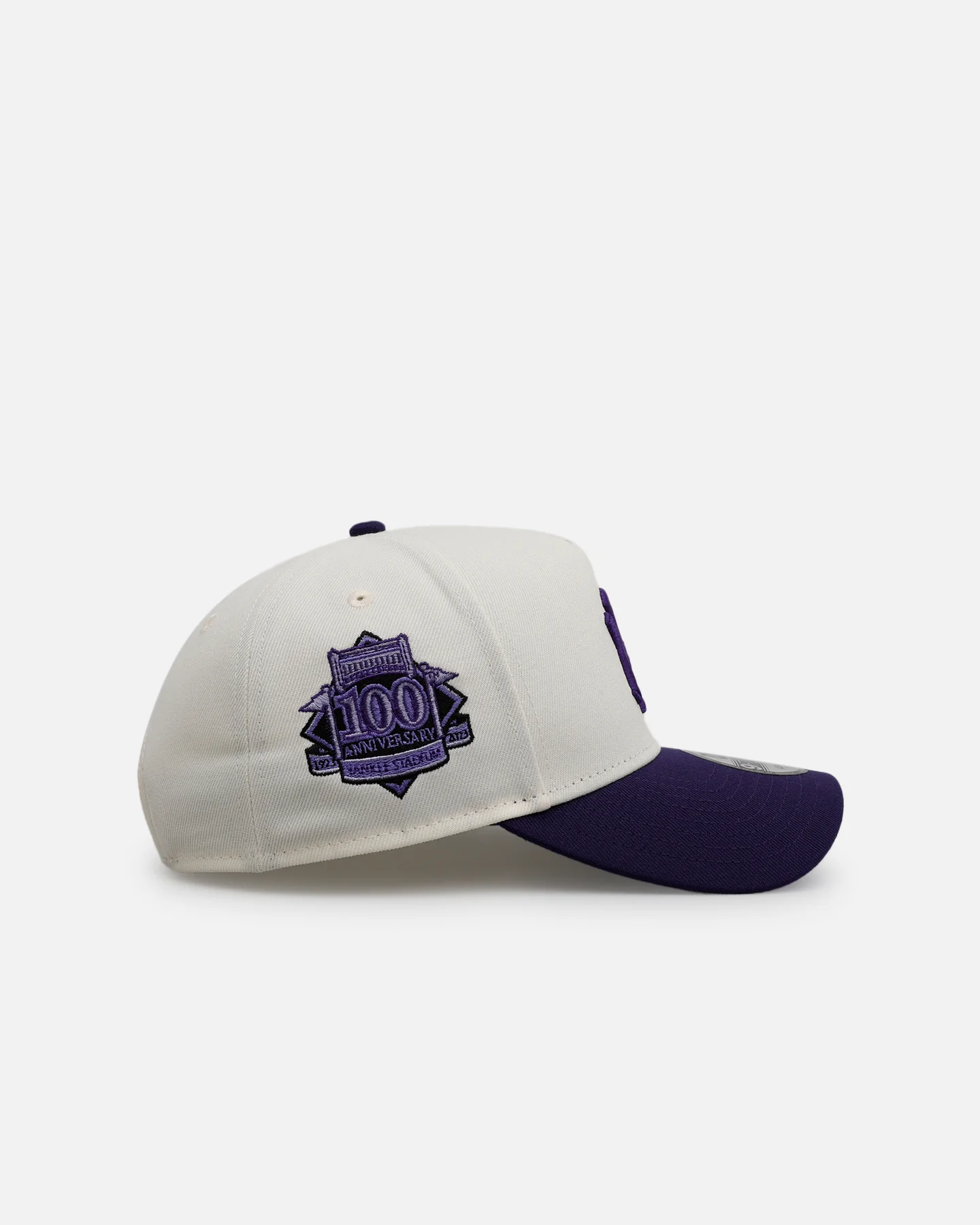 New Era New York Yankees 'Purple Haze 2.0' 9FORTY A-Frame Snapback Chrome/Purple - Image 3