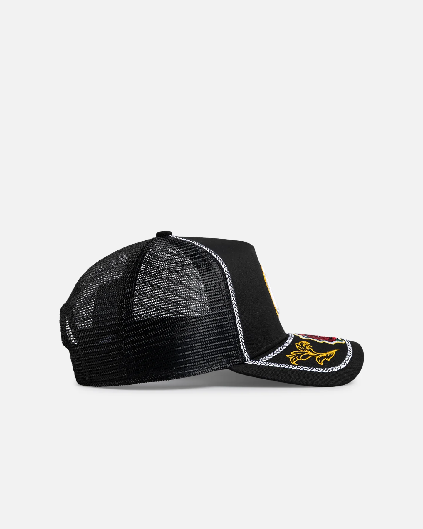 New Era New York Yankees 'Rose Visor' 9FORTY A-Frame Trucker Snapback Black/Rose - Image 3